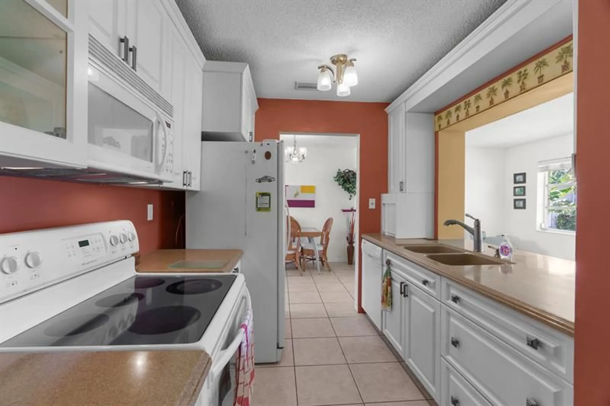 Property Slideshow image 7 of 35 | 4510 nw 49th ct, Tamarac, FL, 33319