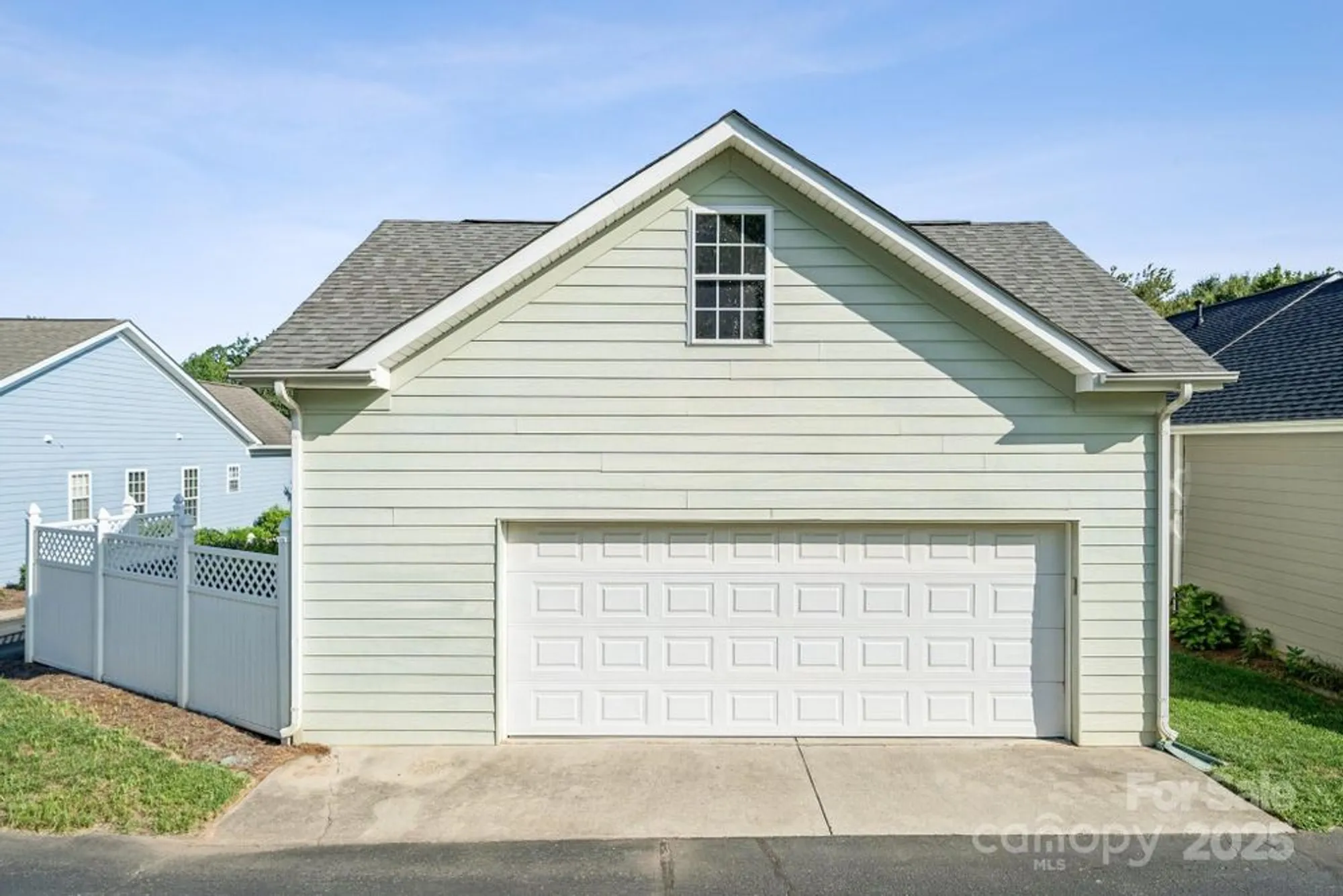 Property Slideshow image 23 of 29 | 10011 bishops gate blvd, Pineville, NC, 28134