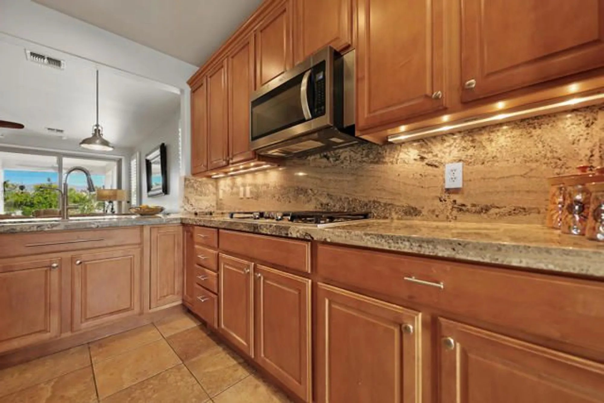 Property Slideshow image 14 of 38 | 80358 avenida linda vista, Indio, CA, 92203
