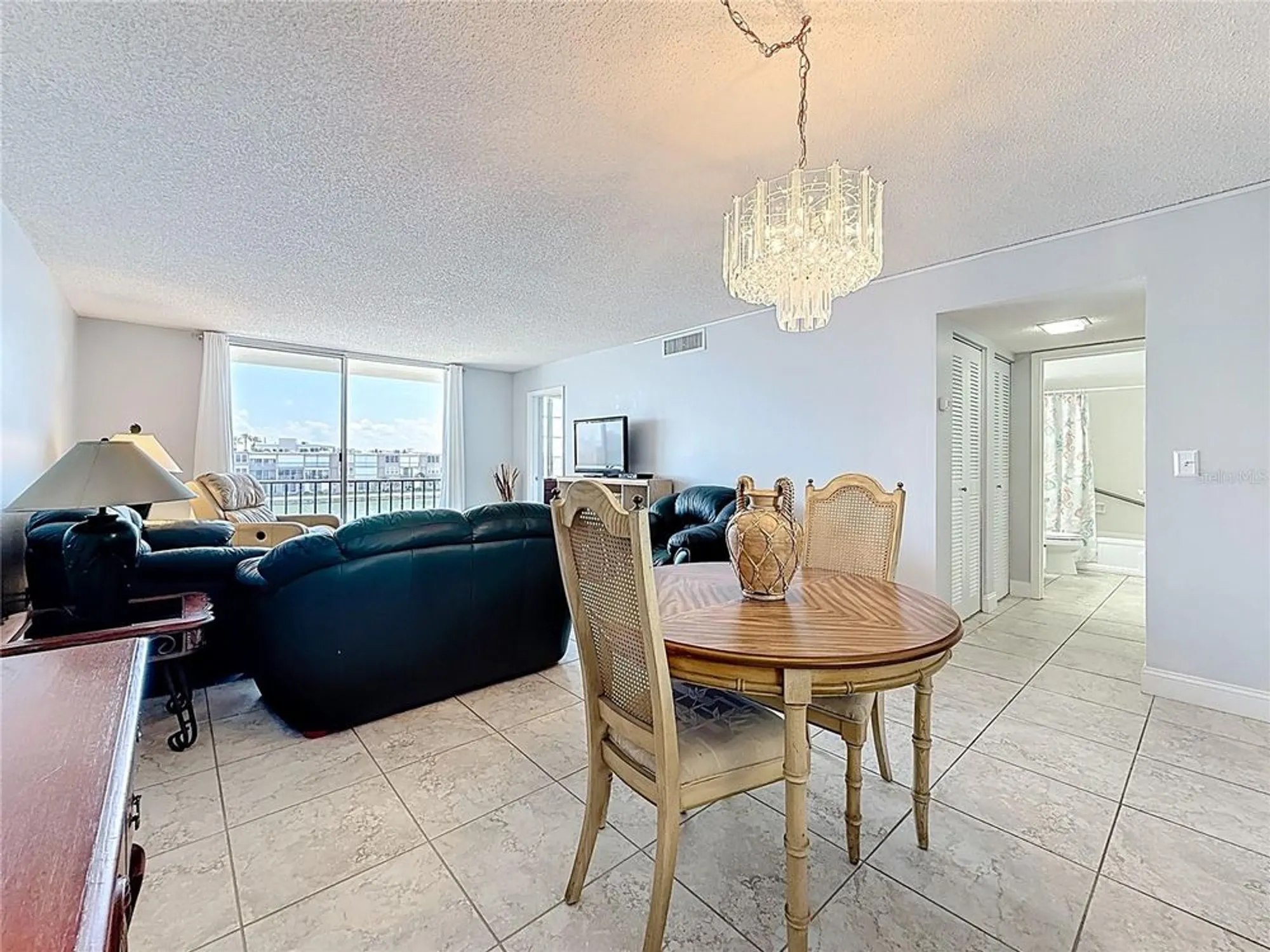 Property Slideshow image 15 of 62 | 7625 sun island dr 307, South Pasadena, FL, 33707