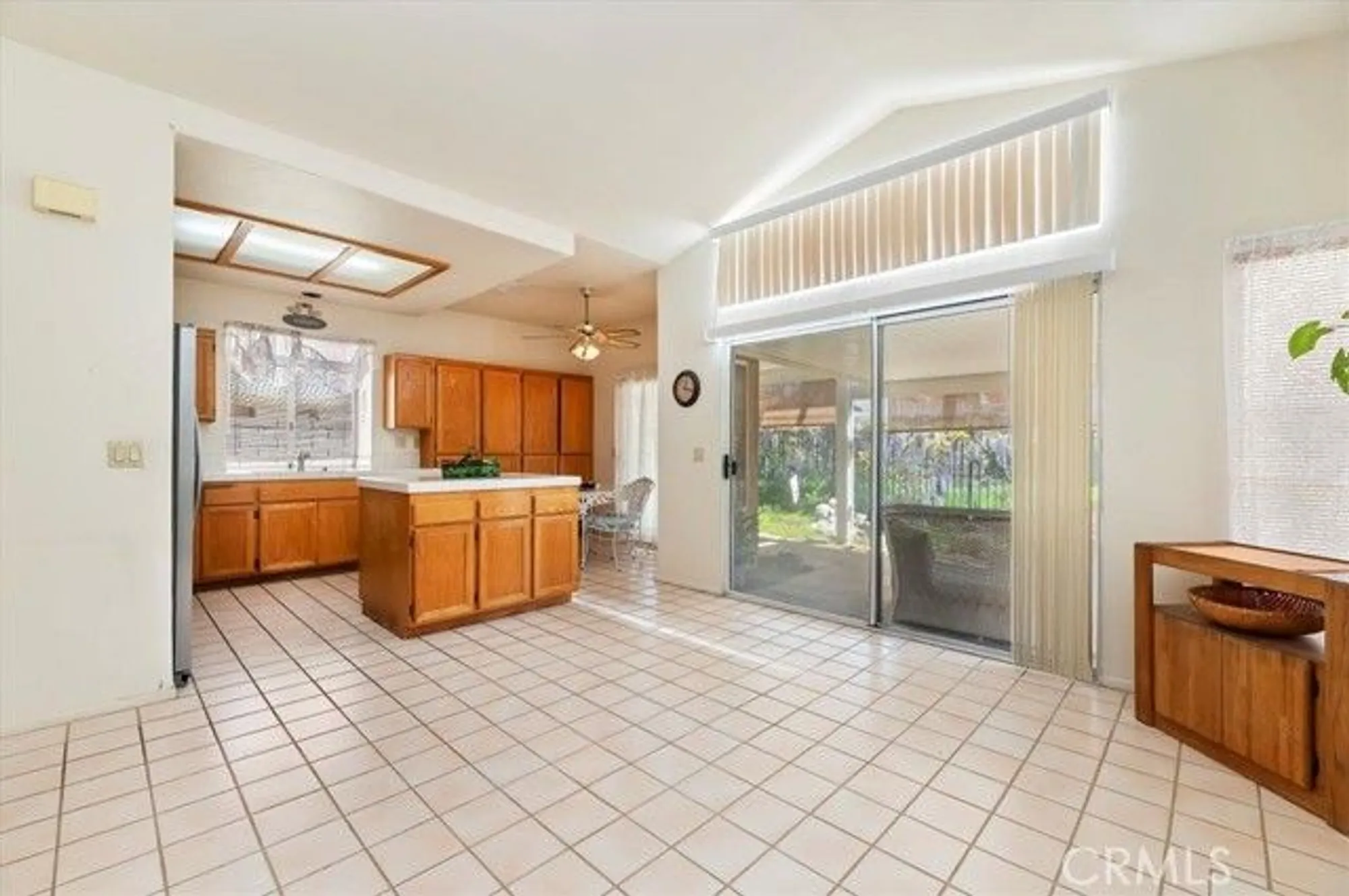 Property Slideshow image 14 of 52 | 40432 via siena, Murrieta, CA, 92562