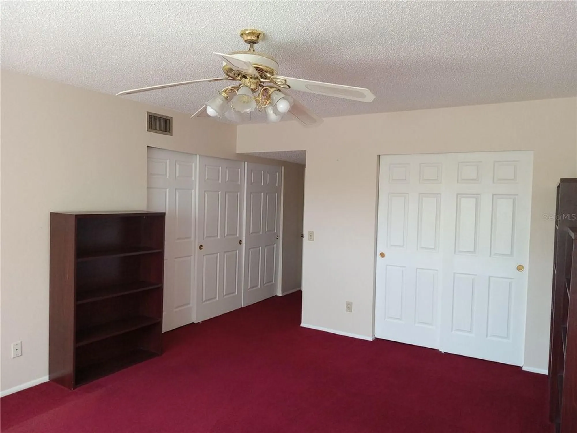 Property Slideshow image 13 of 36 | 2284 philippine dr 73, Clearwater, FL, 33763