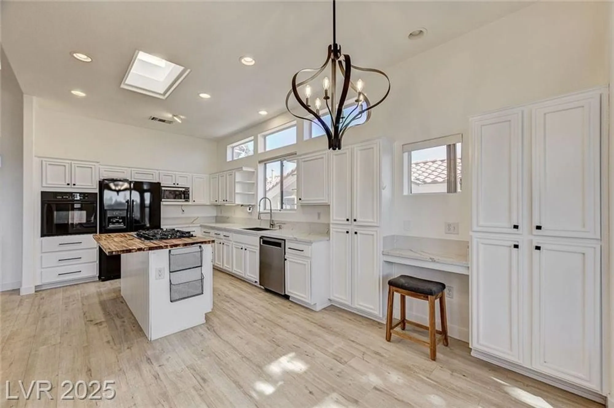 Property Slideshow image 23 of 47 | 10725 mission lakes ave, Las Vegas, NV, 89134