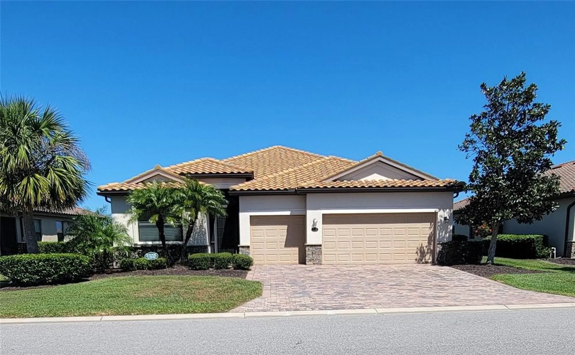 Property Slideshow image 1 of 7 | 227 heritage preserve run, Bradenton, FL, 34212