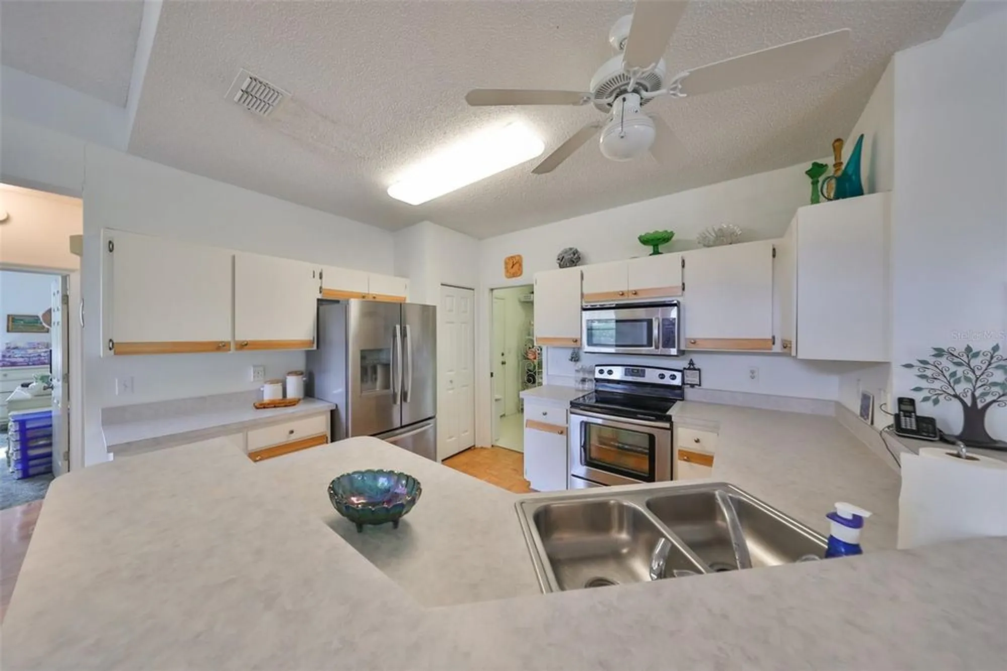 Property Slideshow image 6 of 41 | 2620 newcomb ct, Sun City Center, FL, 33573