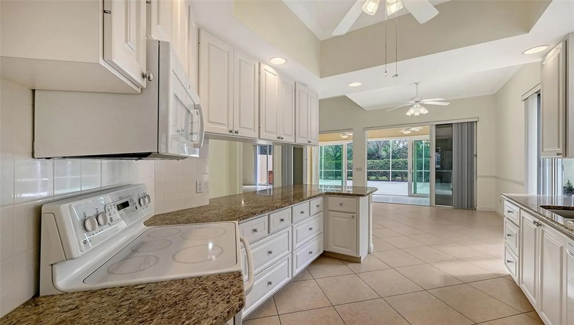 Property Slideshow image 10 of 100 | 5679 ferrara dr, Sarasota, FL, 34238
