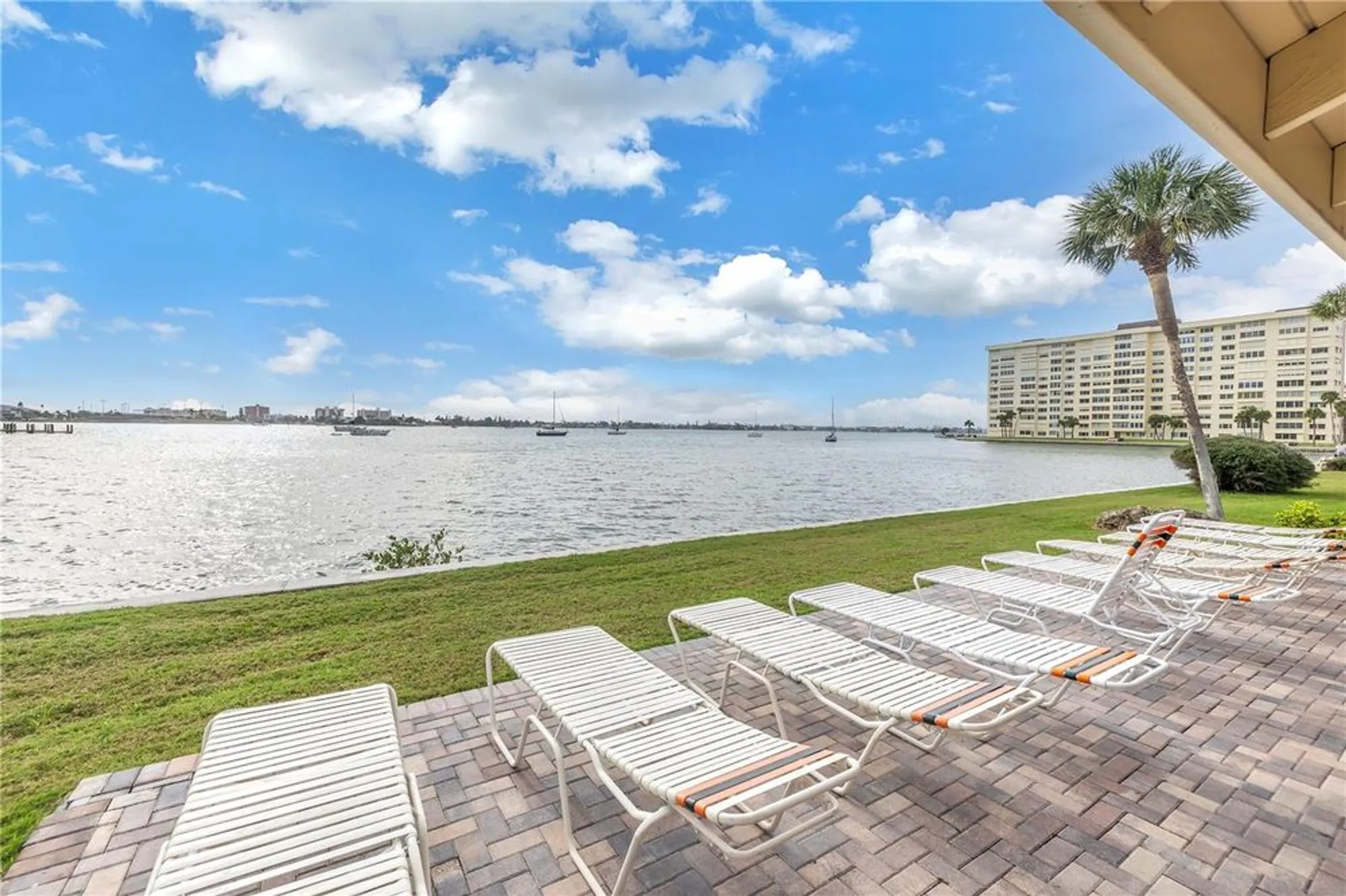 Property Slideshow image 56 of 73 | 4525 cove cir apt 102, Saint Petersburg, FL, 33708