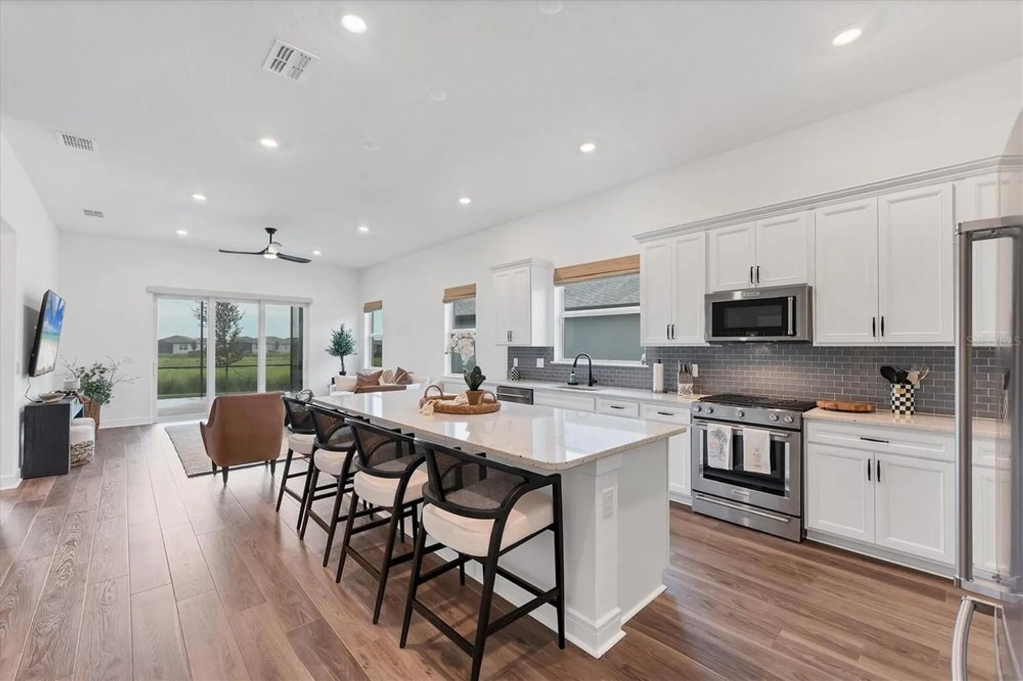 Property Slideshow image 11 of 67 | 10419 wynward way, Parrish, FL, 34219