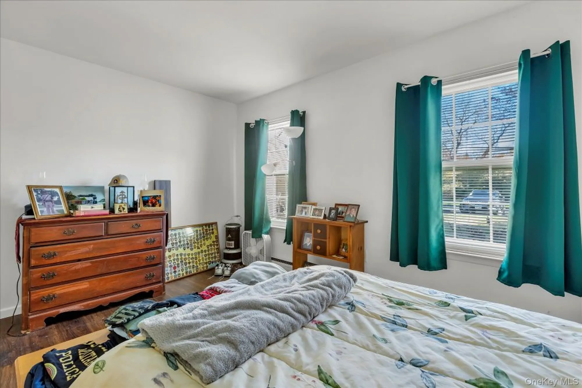 Property Slideshow image 10 of 14 | 141 forge ln, Coram, NY, 11727