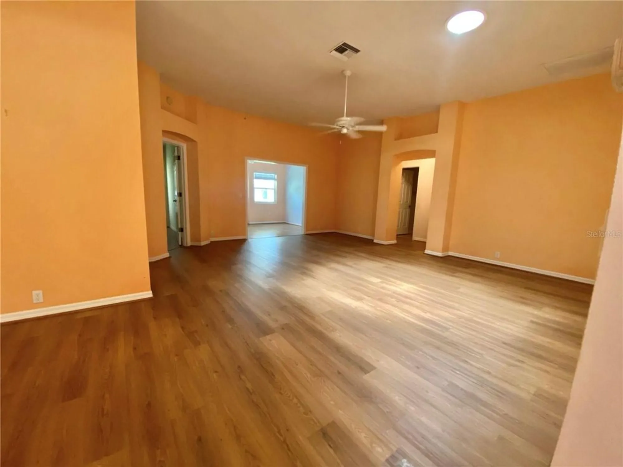 Property Slideshow image 7 of 43 | 144 costa mesa dr, Lady Lake, FL, 32159