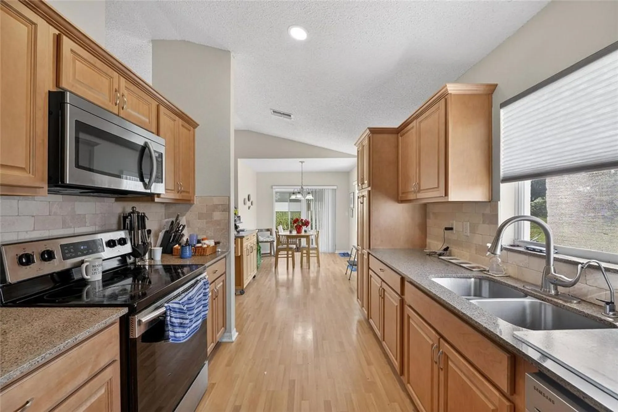 Property Slideshow image 13 of 76 | 1024 new winsor loop # 1024, Sun City Center, FL, 33573