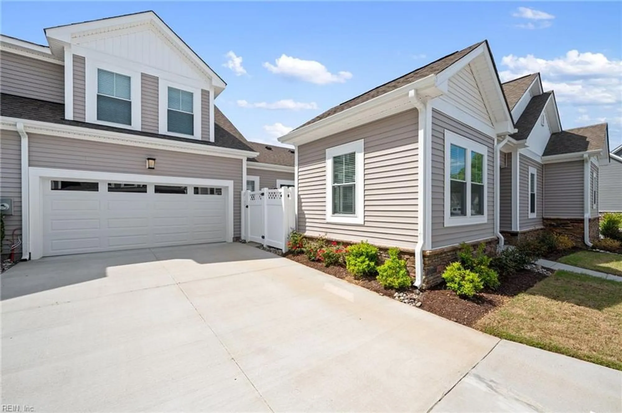 Property Slideshow image 3 of 47 | 2000 venture way b, Suffolk, VA, 23434