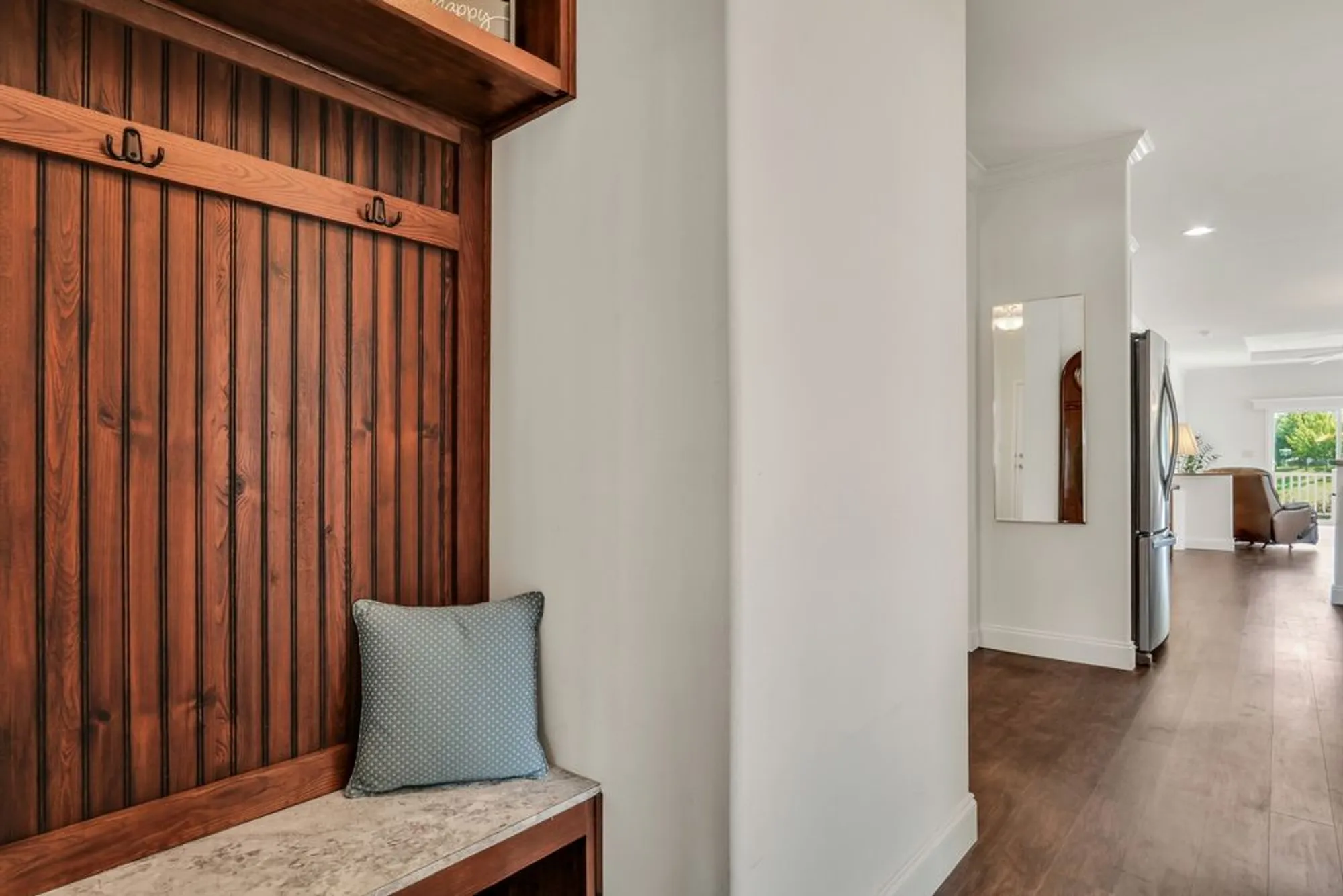 Property Slideshow image 21 of 24 | 305 legacy ct, Grayslake, IL, 60030