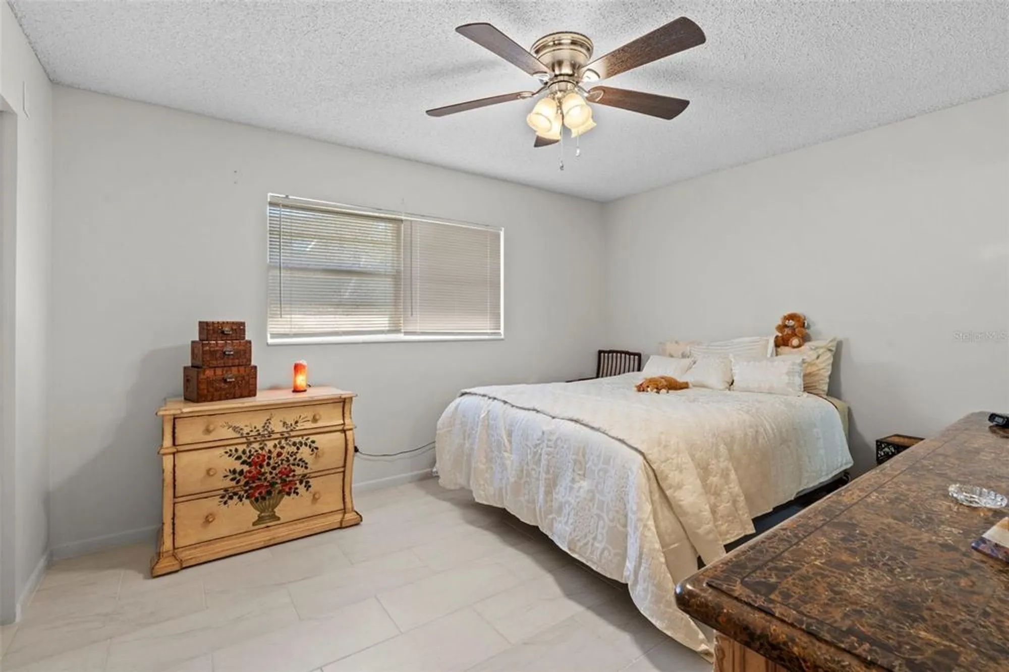 Property Slideshow image 12 of 18 | 151 n hill ave # 100, Deland, FL, 32724