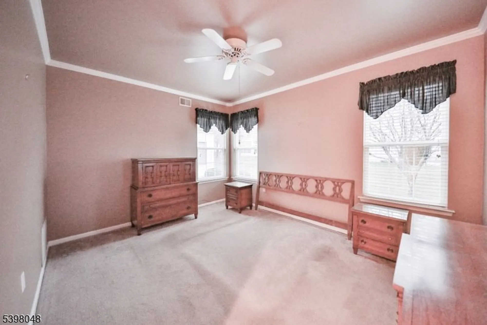 Property Slideshow image 14 of 27 | 107 kensington cir, Belvidere, NJ, 07823