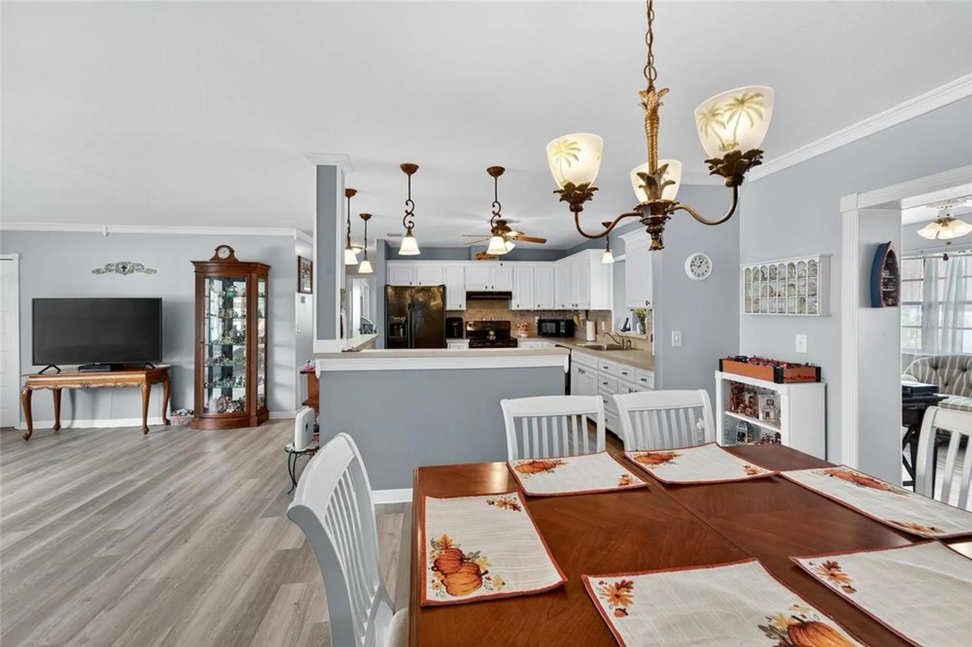 Property Slideshow image 9 of 63 | 645 fort duquesna dr, Sun City Center, FL, 33573