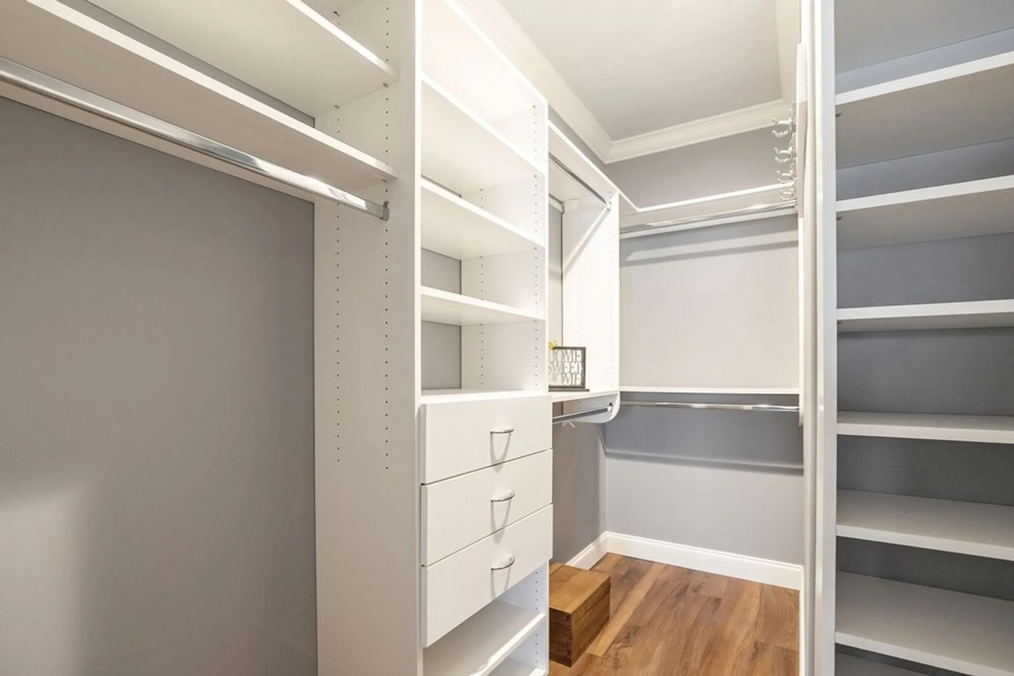 Property Slideshow image 10 of 17 | 1412 scenic vw, Grayslake, IL, 60030