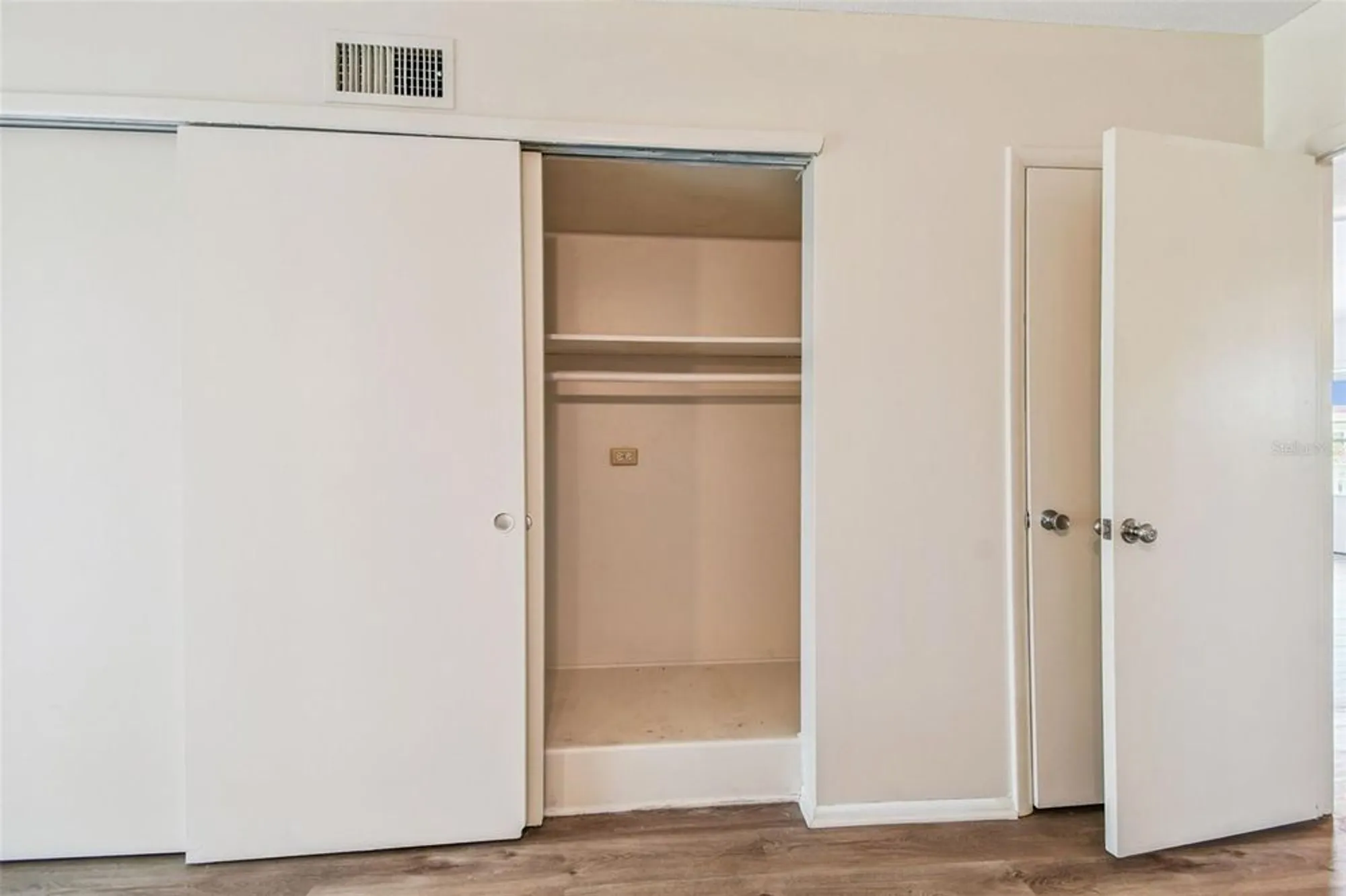 Property Slideshow image 40 of 55 | 2071 australia way 59, Clearwater, FL, 33763