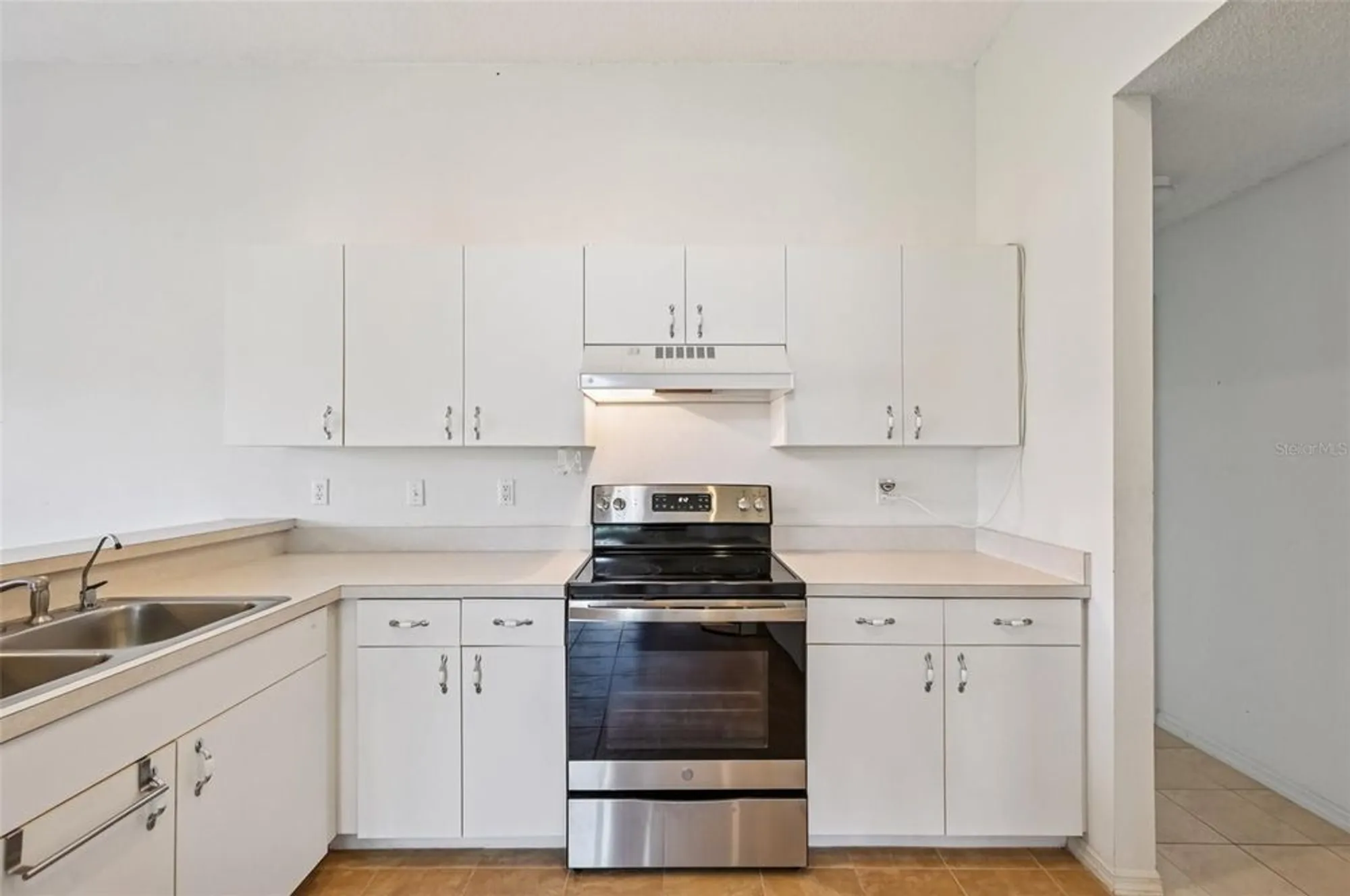 Property Slideshow image 14 of 67 | 1011 otter mill way, Sun City Center, FL, 33573