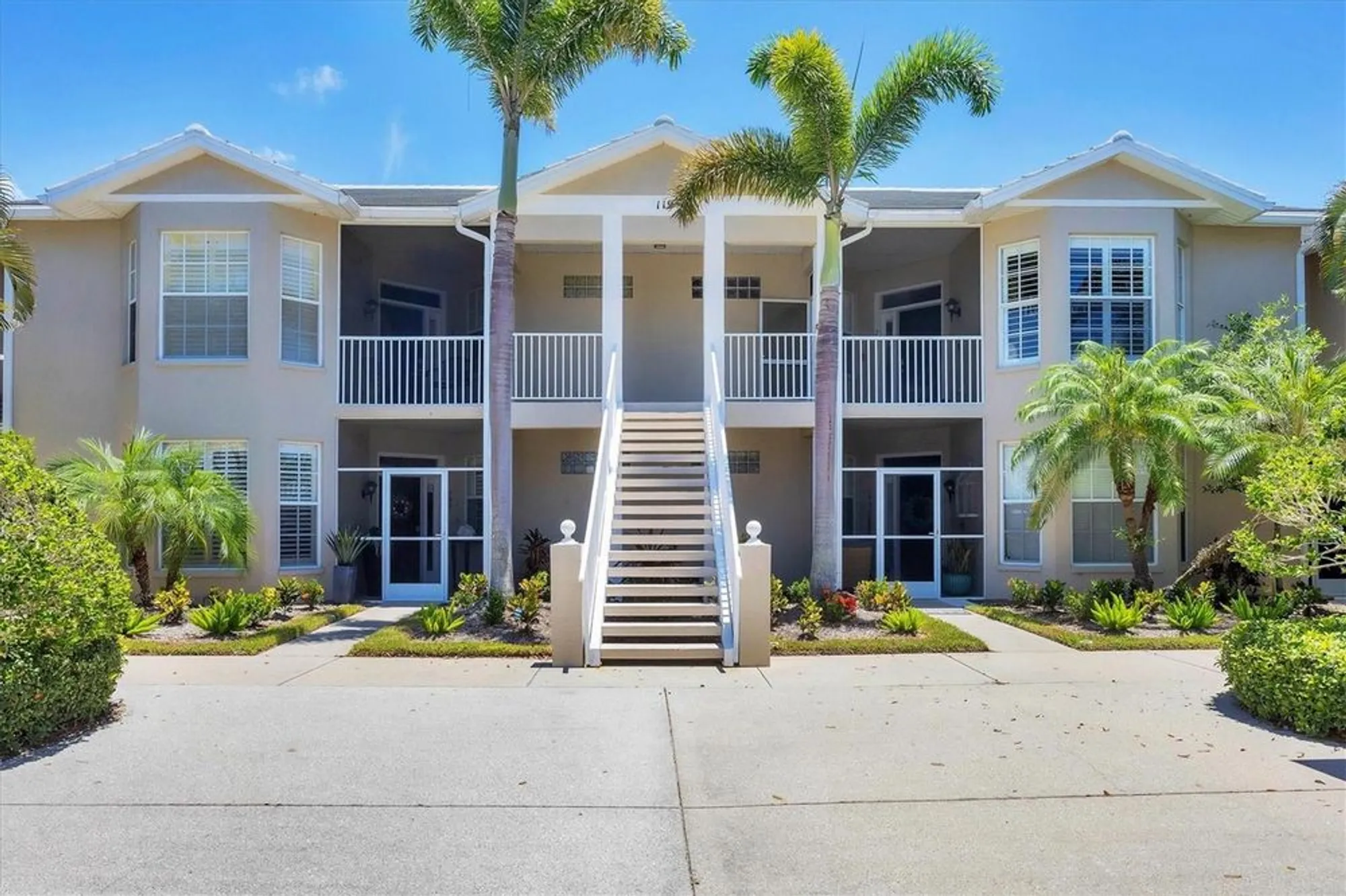 Property Slideshow image 1 of 51 | 119 woodbridge dr unit 102, Venice, FL, 34293