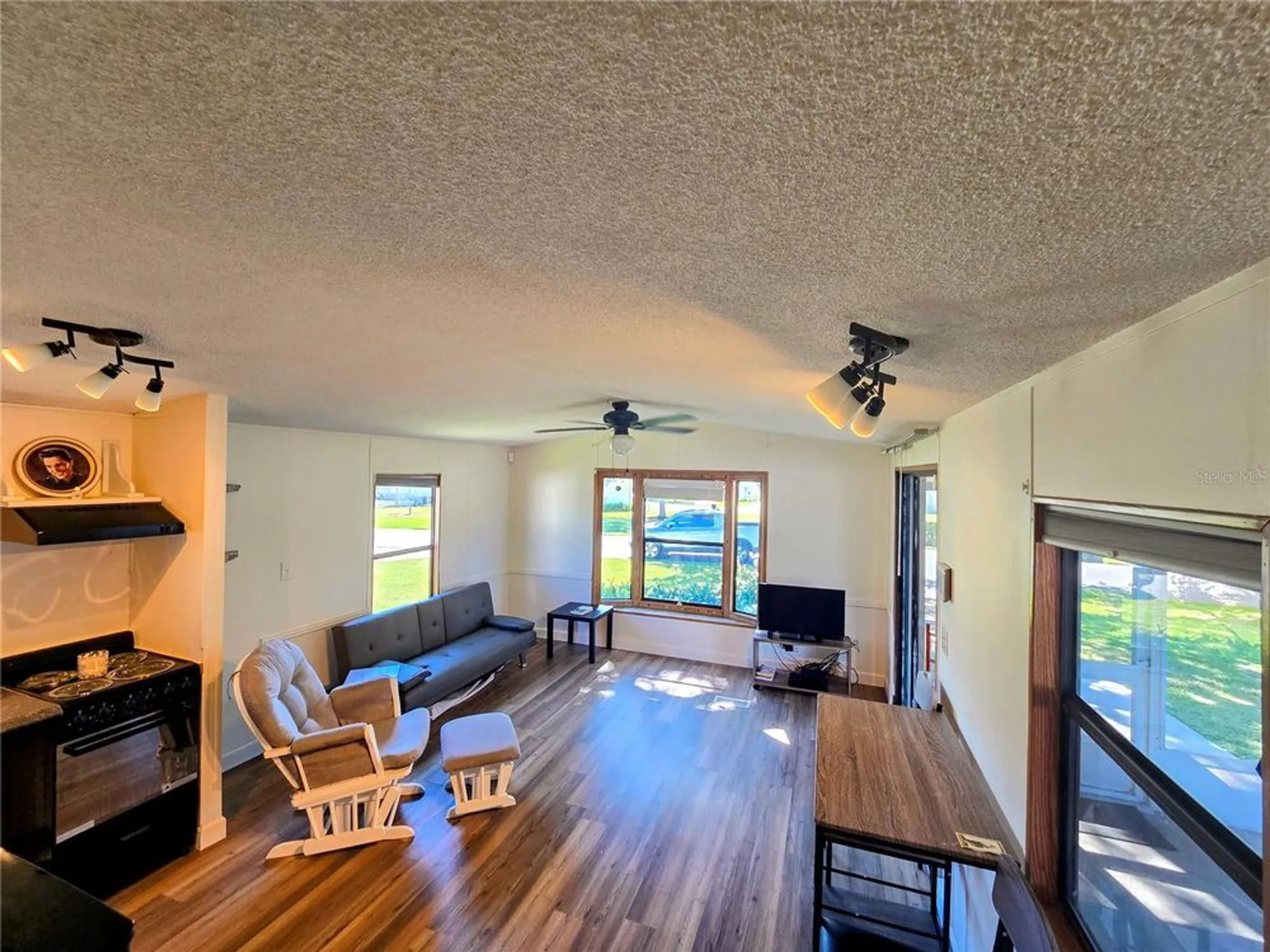 Property Slideshow image 12 of 19 | 615 cottage park ln, Leesburg, FL, 34748