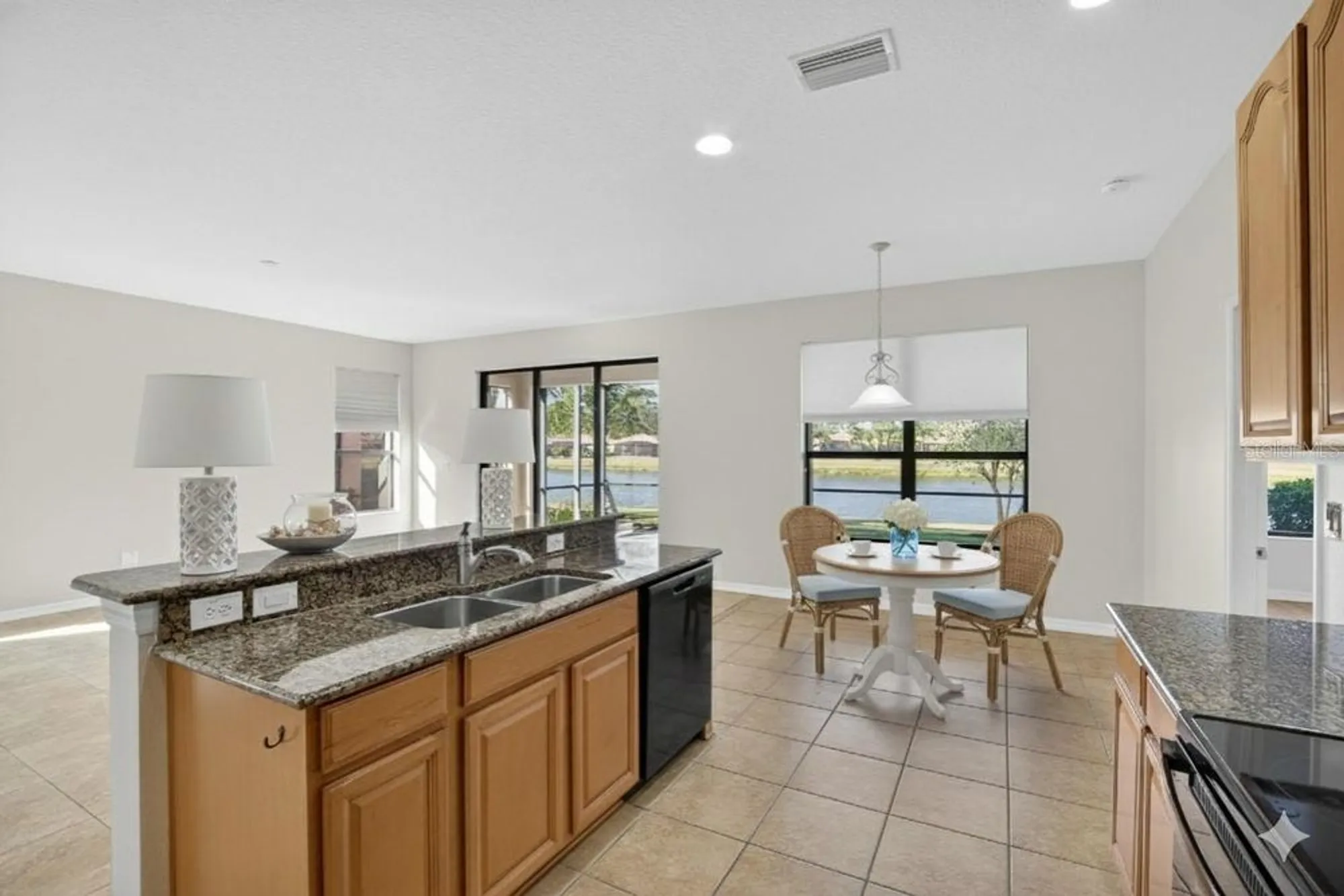Property Slideshow image 12 of 76 | 331 cedar falls dr, Apollo Beach, FL, 33572
