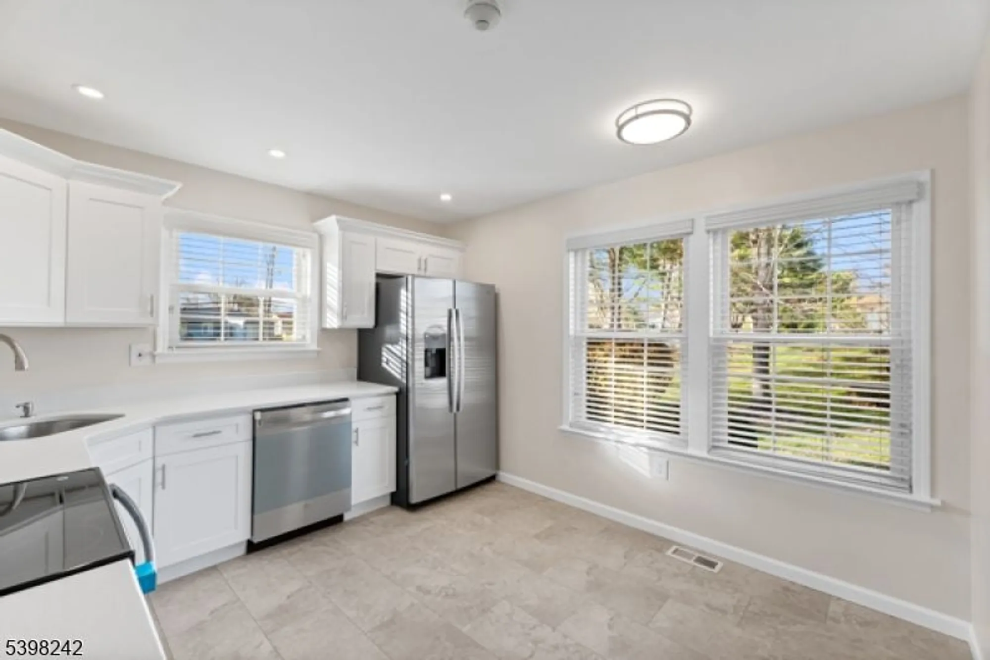 Property Slideshow image 12 of 32 | 18 benjamin franklin dr, Monroe Twp., NJ, 08831