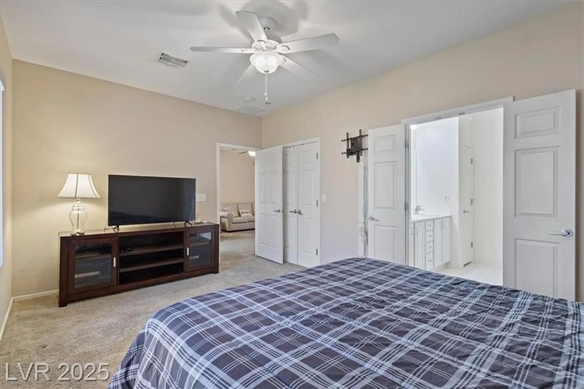 Property Slideshow image 16 of 25 | 7945 woodlark ct, North Las Vegas, NV, 89084