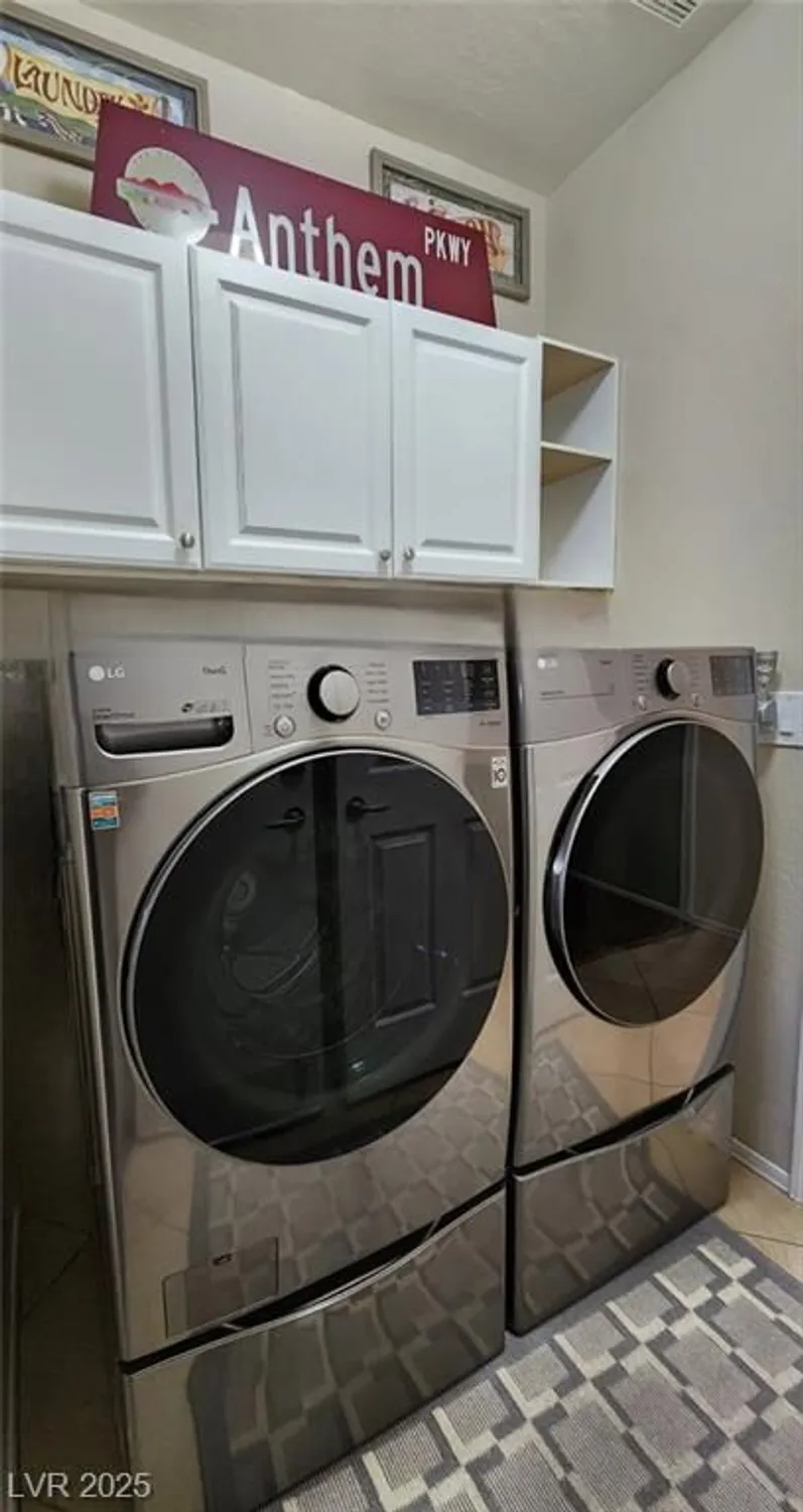 Property Slideshow image 28 of 44 | 2544 solera sky dr, Henderson, NV, 89044