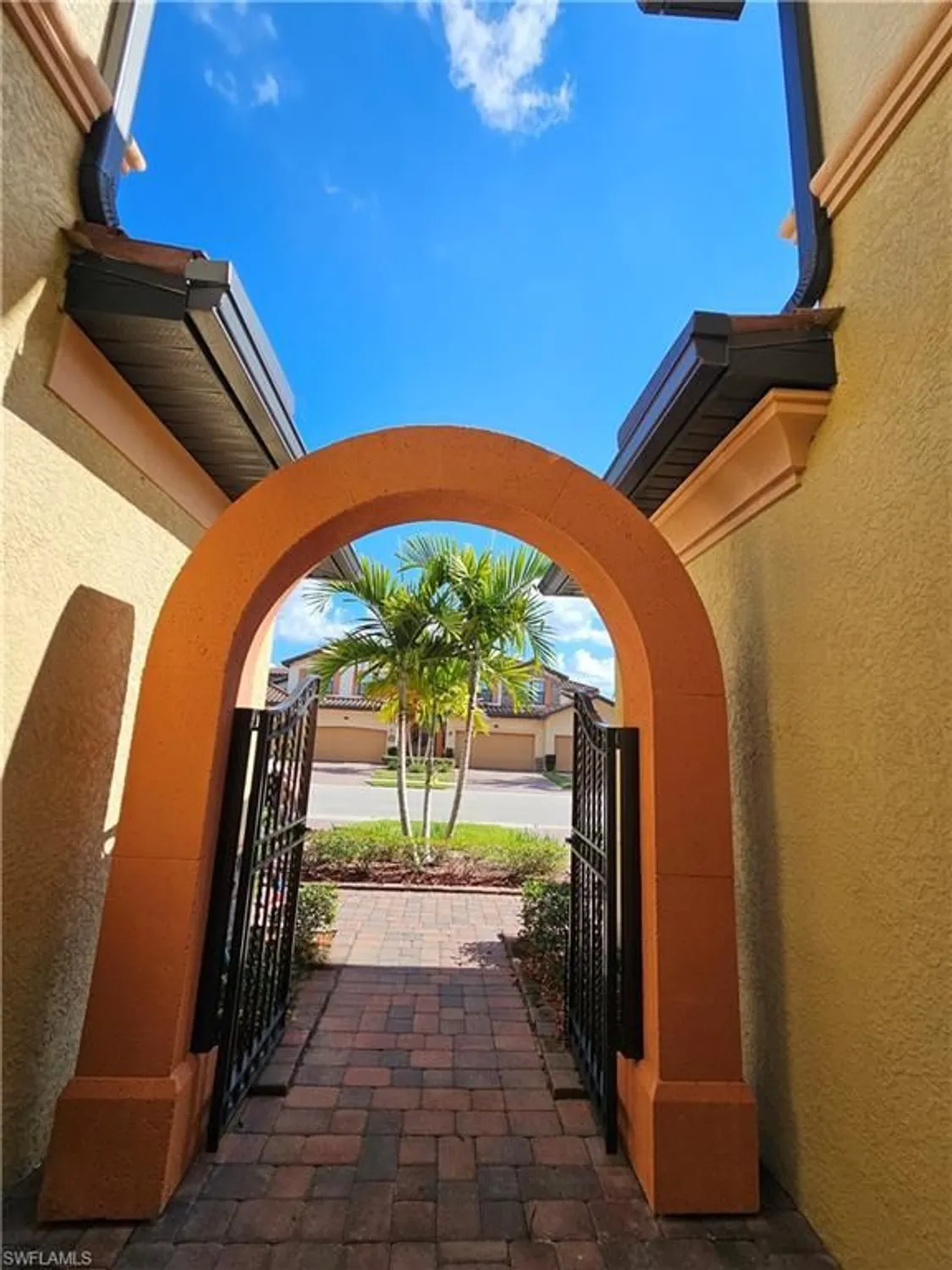Property Slideshow image 1 of 48 | 17410 cherrywood ct unit 7203, Bonita Springs, FL, 34135