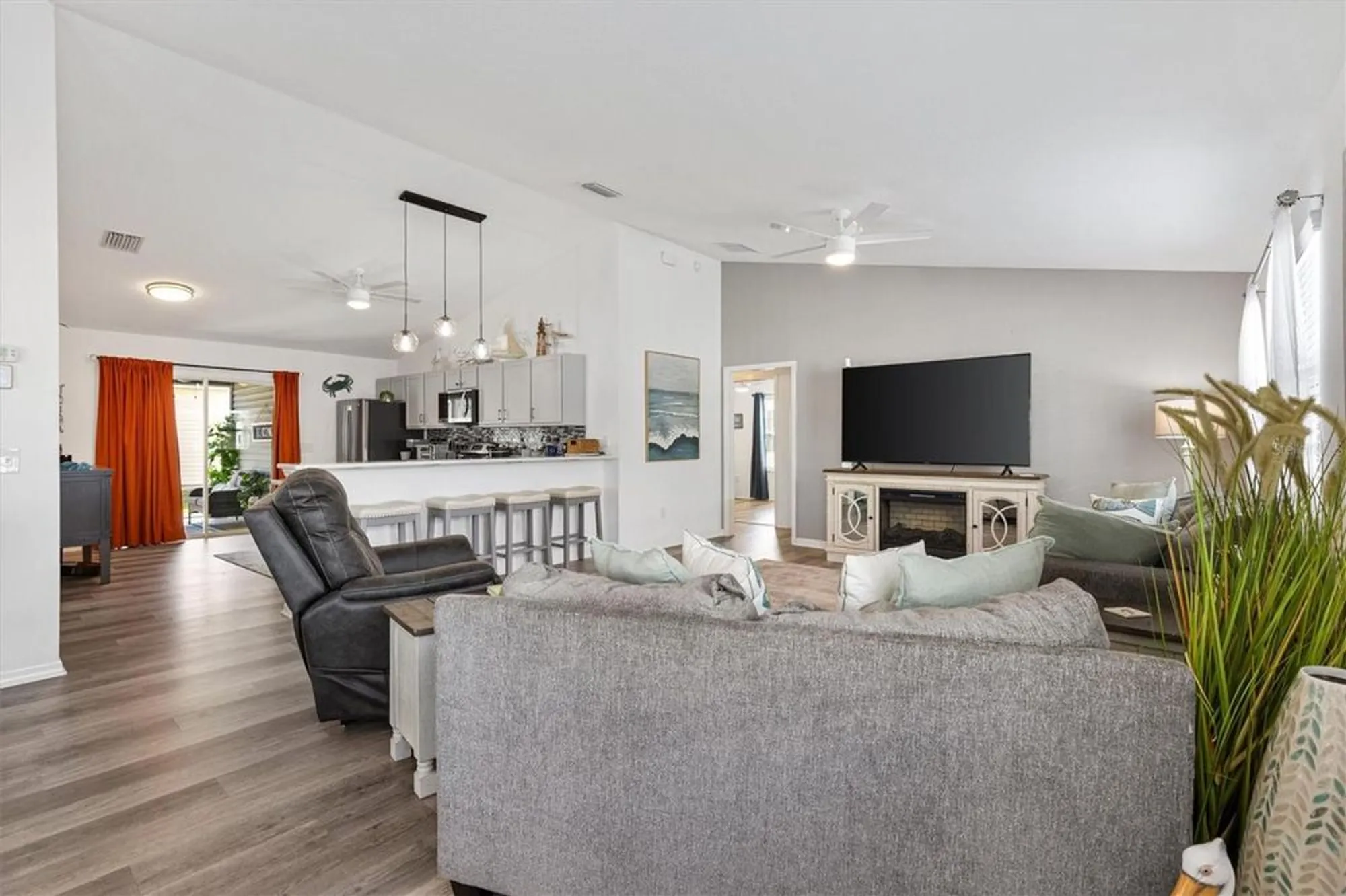 Property Slideshow image 5 of 25 | 1812 chancey way, The Villages, FL, 32162