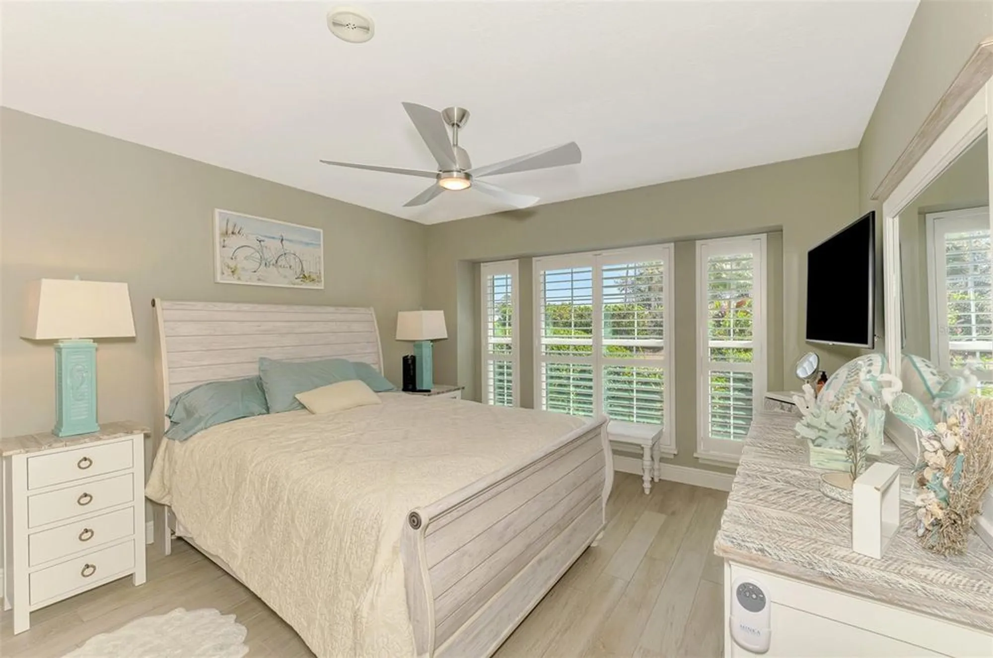 Property Slideshow image 39 of 55 | 320 bermuda ct 10, Venice, FL, 34293