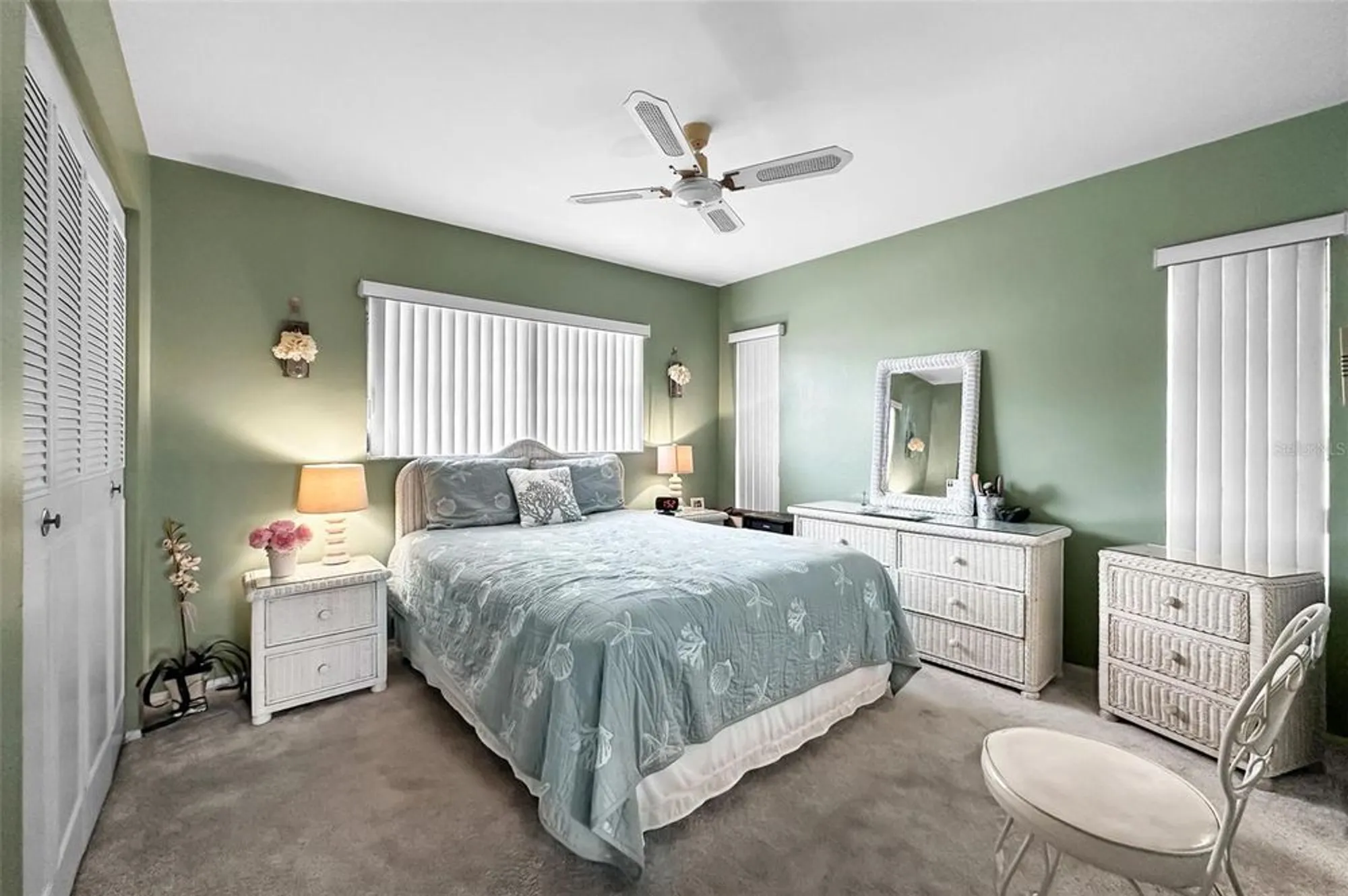 Property Slideshow image 15 of 50 | 1055 loch haven dr, Dunedin, FL, 34698