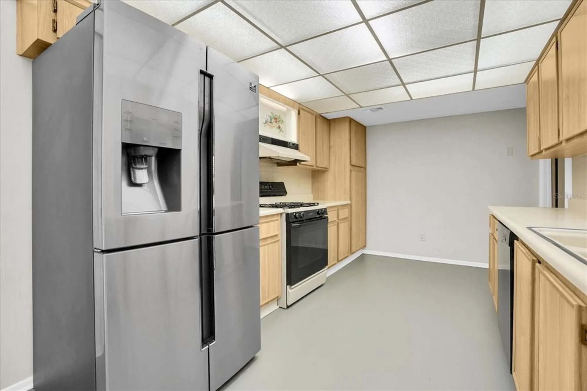 Property Slideshow image 10 of 48 | 8198 terrace garden dr n unit 511, Saint Petersburg, FL, 33709