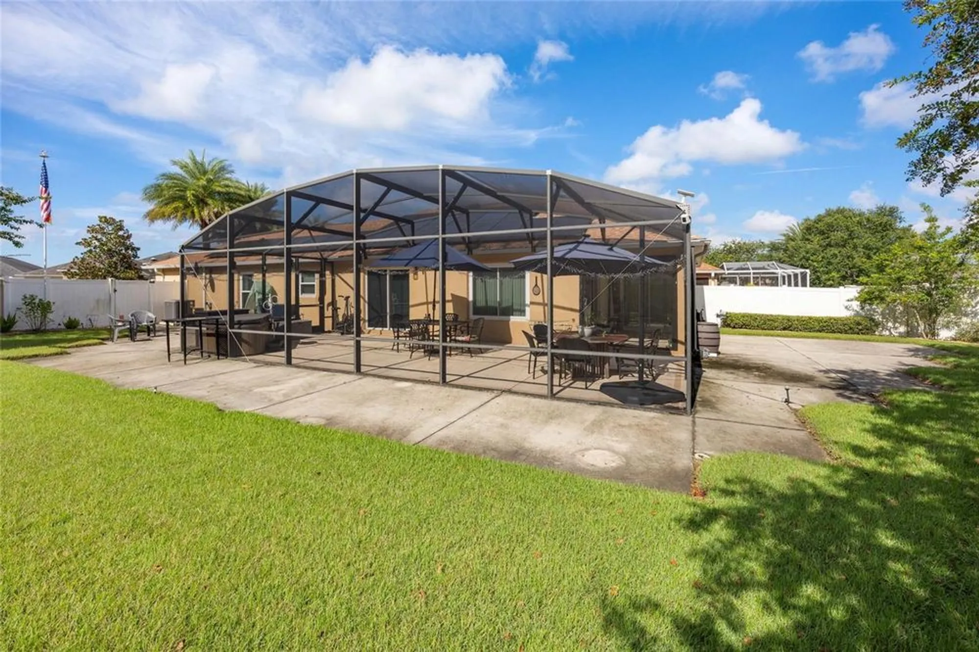 Property Slideshow image 4 of 37 | 431 jarquin way, The Villages, FL, 32162