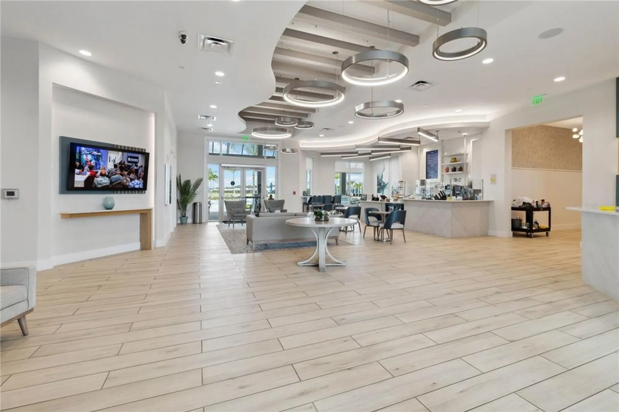 Property Slideshow image 24 of 73 | 25508 royal tern ln, Englewood, FL, 34223