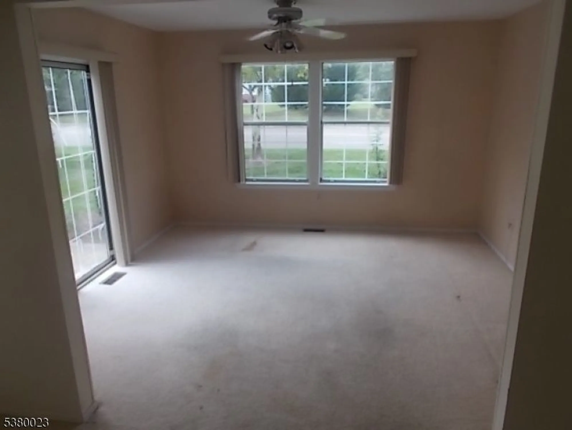 Property Slideshow image 6 of 10 | 29 hillsborough dr, Monroe Twp, NJ, 08831