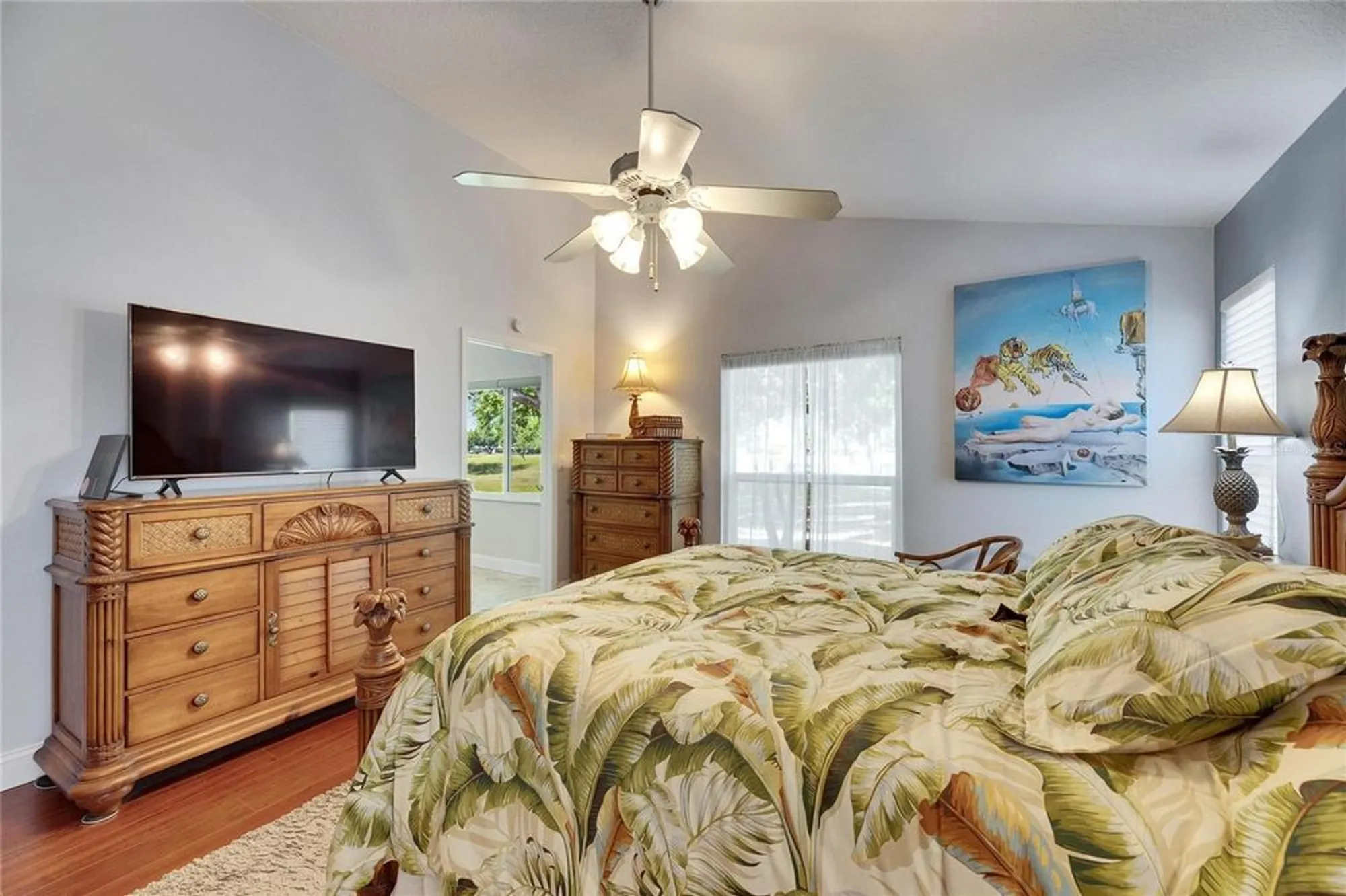 Property Slideshow image 38 of 81 | 334 northway dr, Sun City Center, FL, 33573