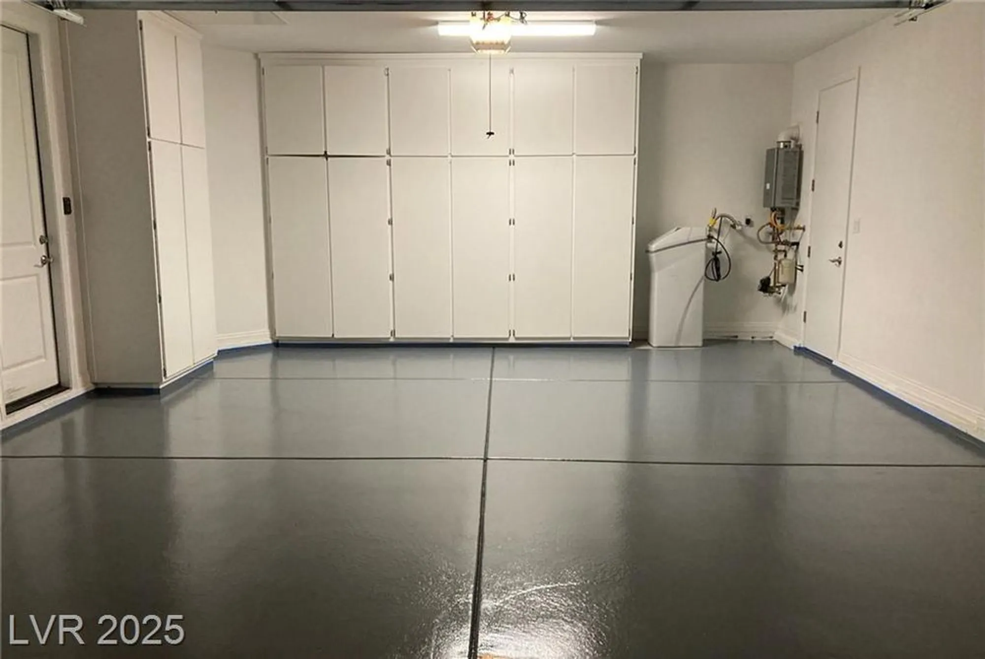 Property Slideshow image 32 of 45 | 9889 gemstone sunset ave, Las Vegas, NV, 89148