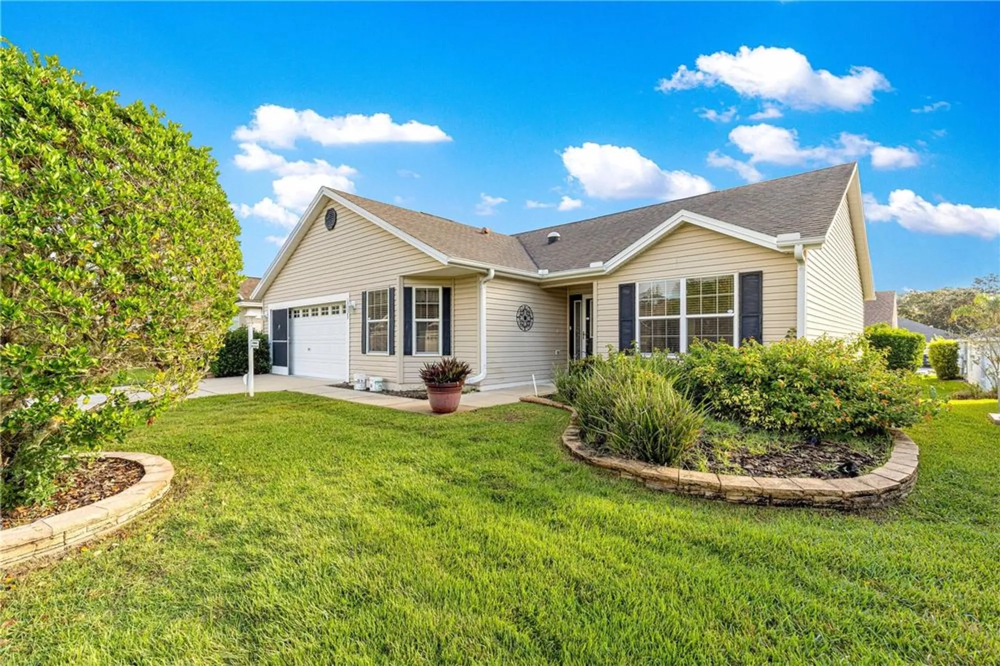 Property Slideshow image 4 of 39 | 16925 se 77th northridge ct, The Villages, FL, 32162