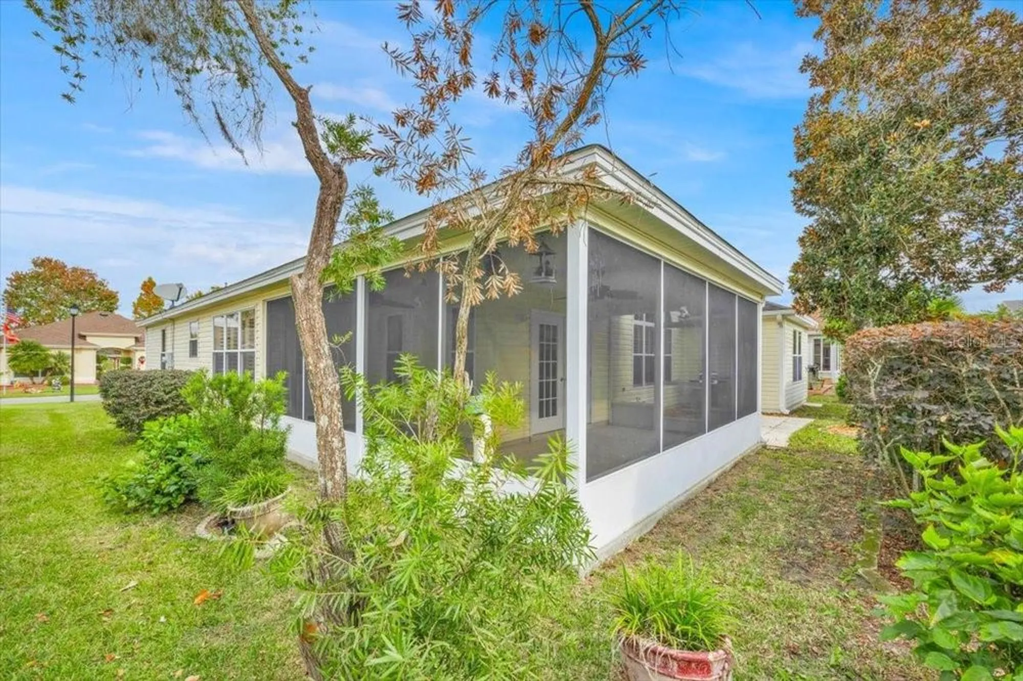 Property Slideshow image 29 of 34 | 528 carrera dr, Lady Lake, FL, 32159