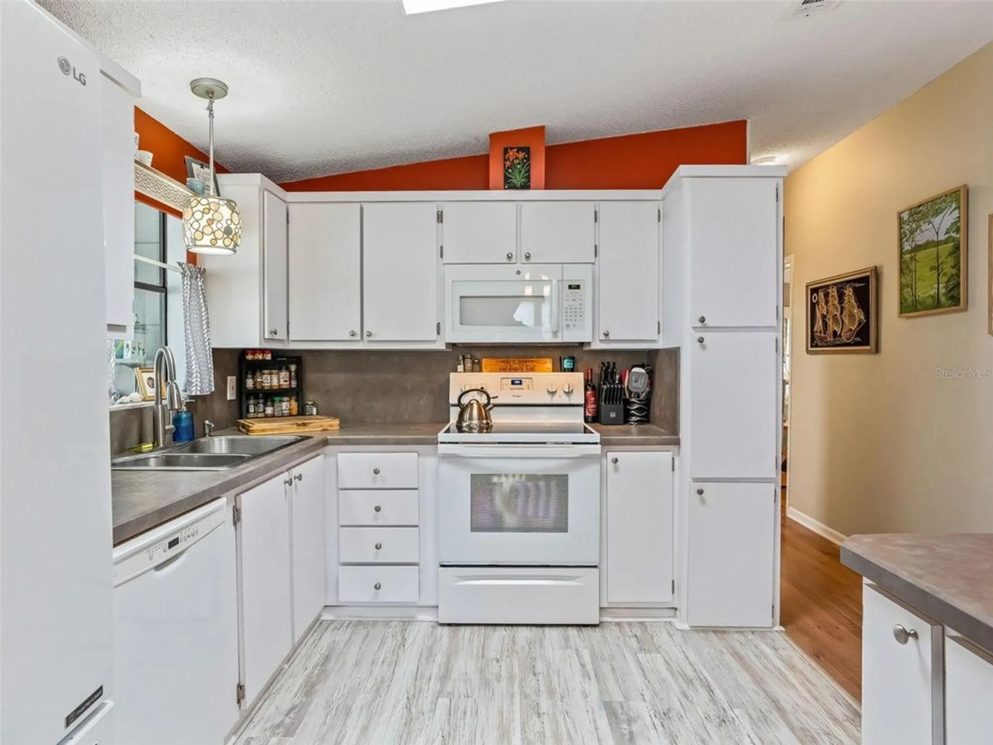 Property Slideshow image 14 of 31 | 928 oleander st, The Villages, FL, 32159