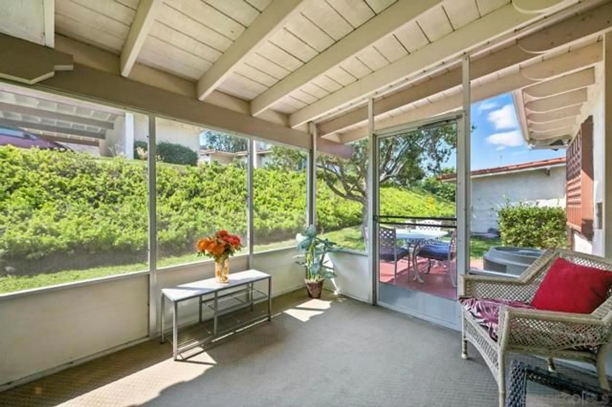 Property Slideshow image 5 of 35 | 16660 roca dr, San Diego, CA, 92128