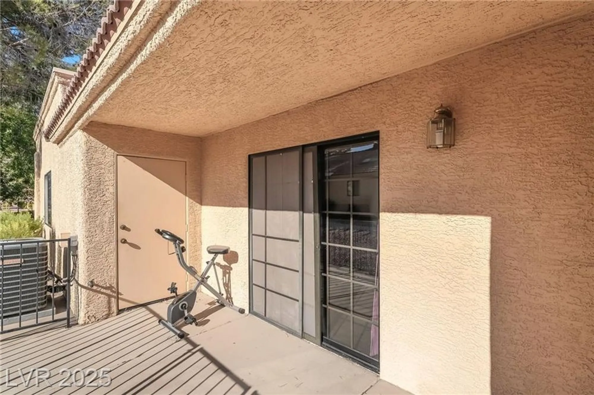 Property Slideshow image 32 of 44 | 2851 s valley view blvd 1120, Las Vegas, NV, 89102