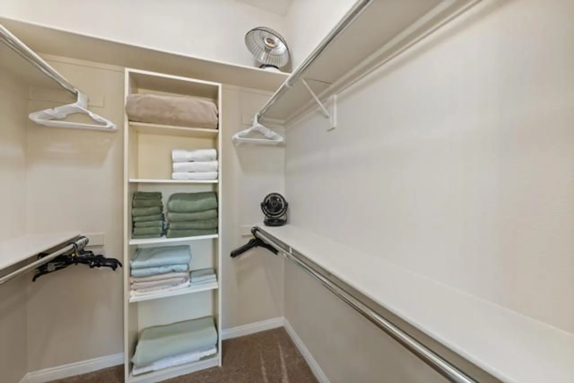 Property Slideshow image 21 of 44 | 39145 camino novena, Indio, CA, 92203