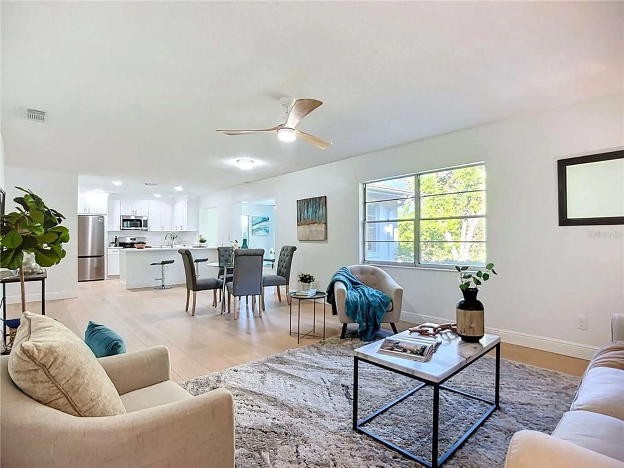 Property Slideshow image 5 of 41 | 2014 hampstead cir, Sun City Center, FL, 33573