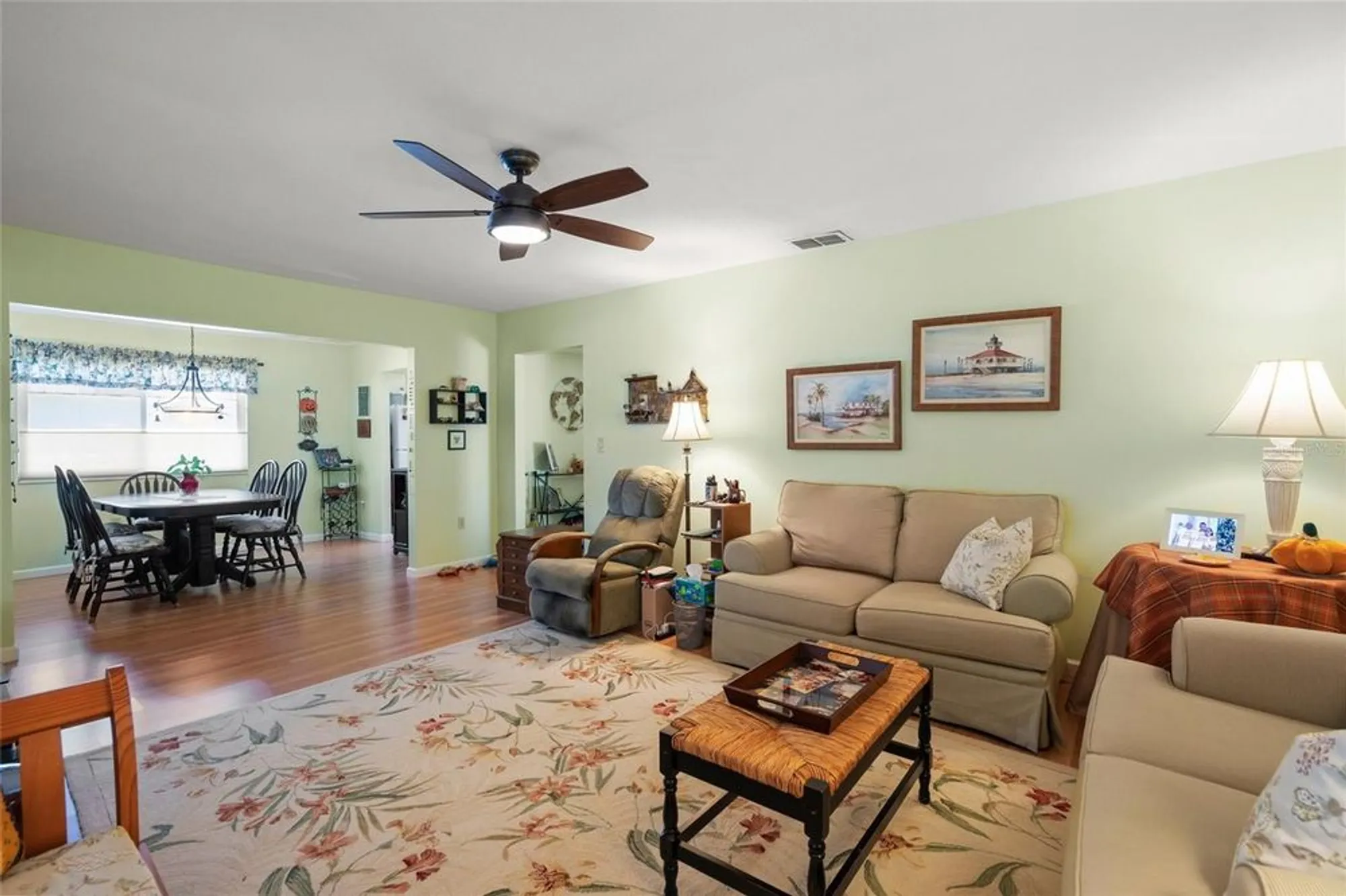 Property Slideshow image 5 of 41 | 1325 glen oaks dr 133, Sarasota, FL, 34232