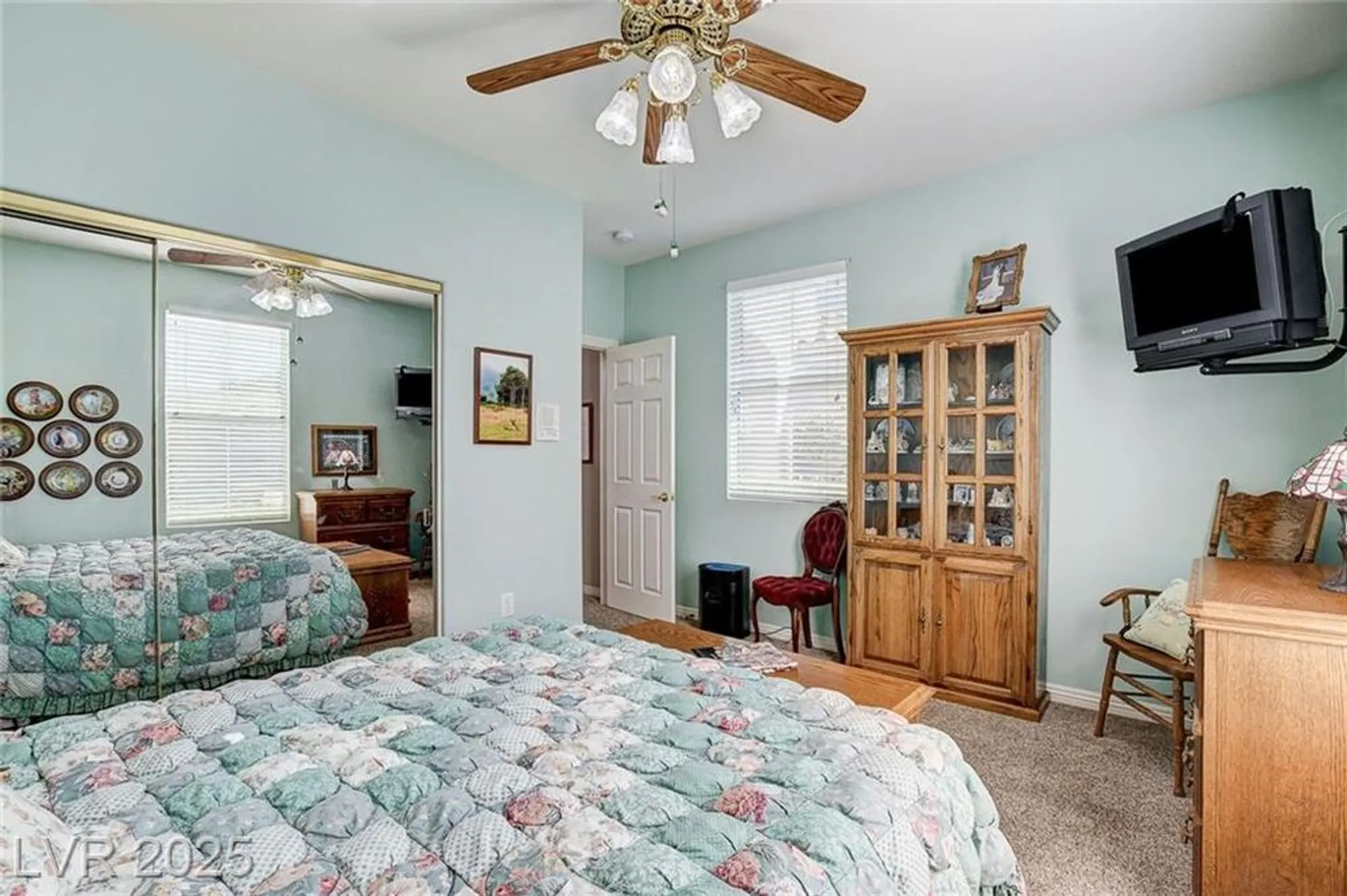 Property Slideshow image 21 of 48 | 10584 abisso dr, Las Vegas, NV, 89135