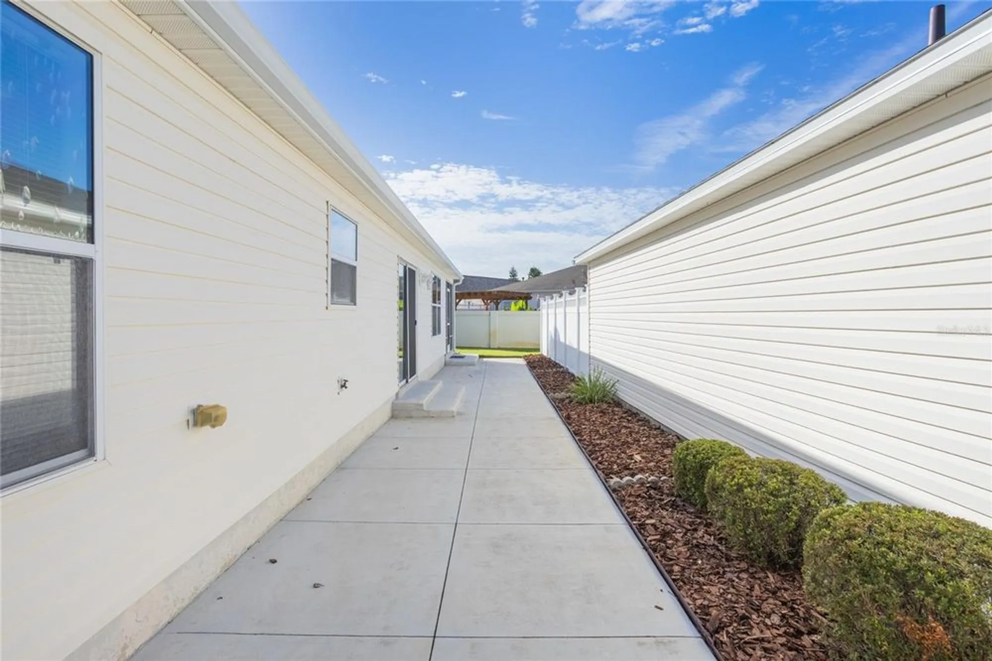 Property Slideshow image 27 of 34 | 594 lacy pl, The Villages, FL, 32162