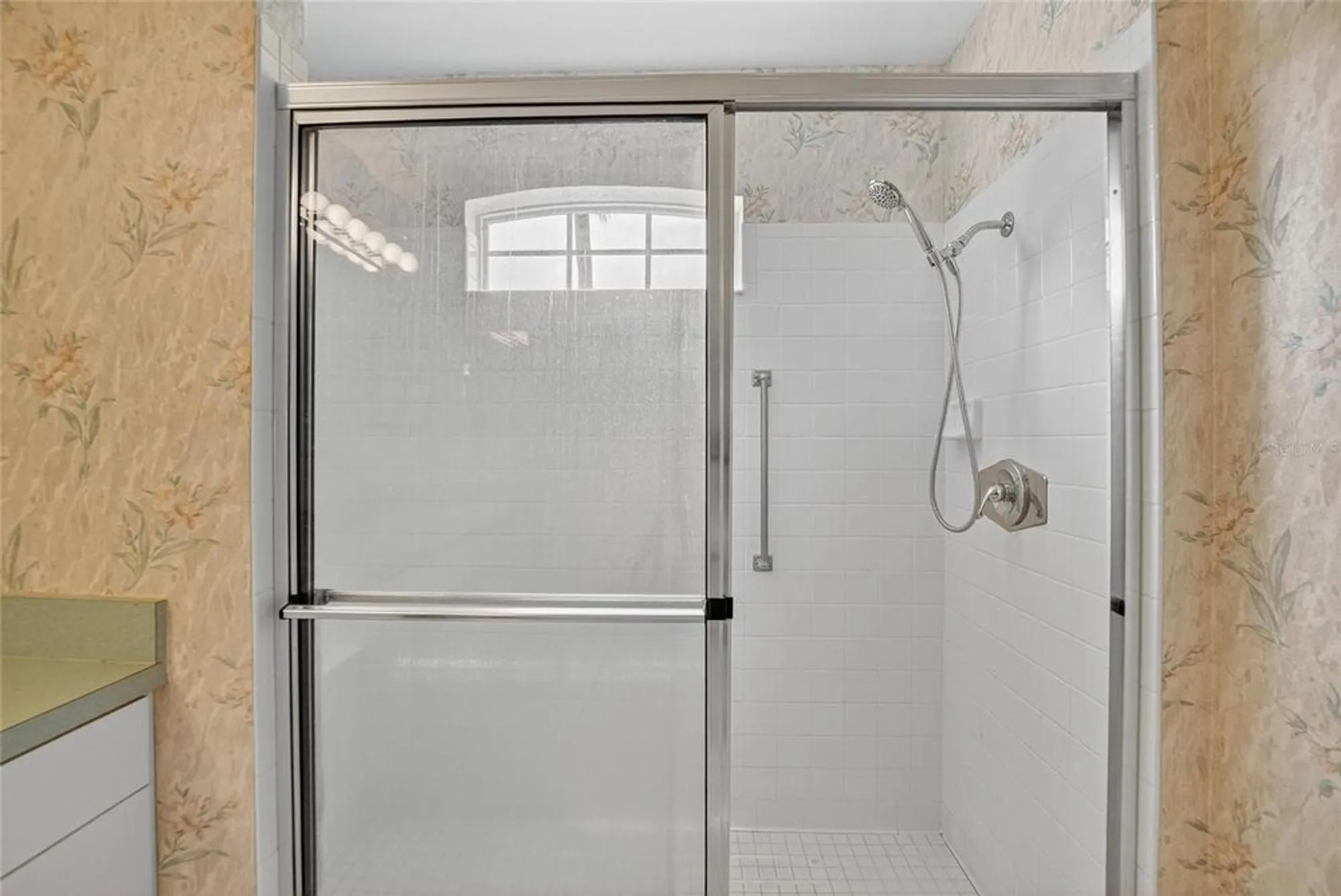 Property Slideshow image 24 of 50 | 331 caloosa palms ct, Sun City Center, FL, 33573